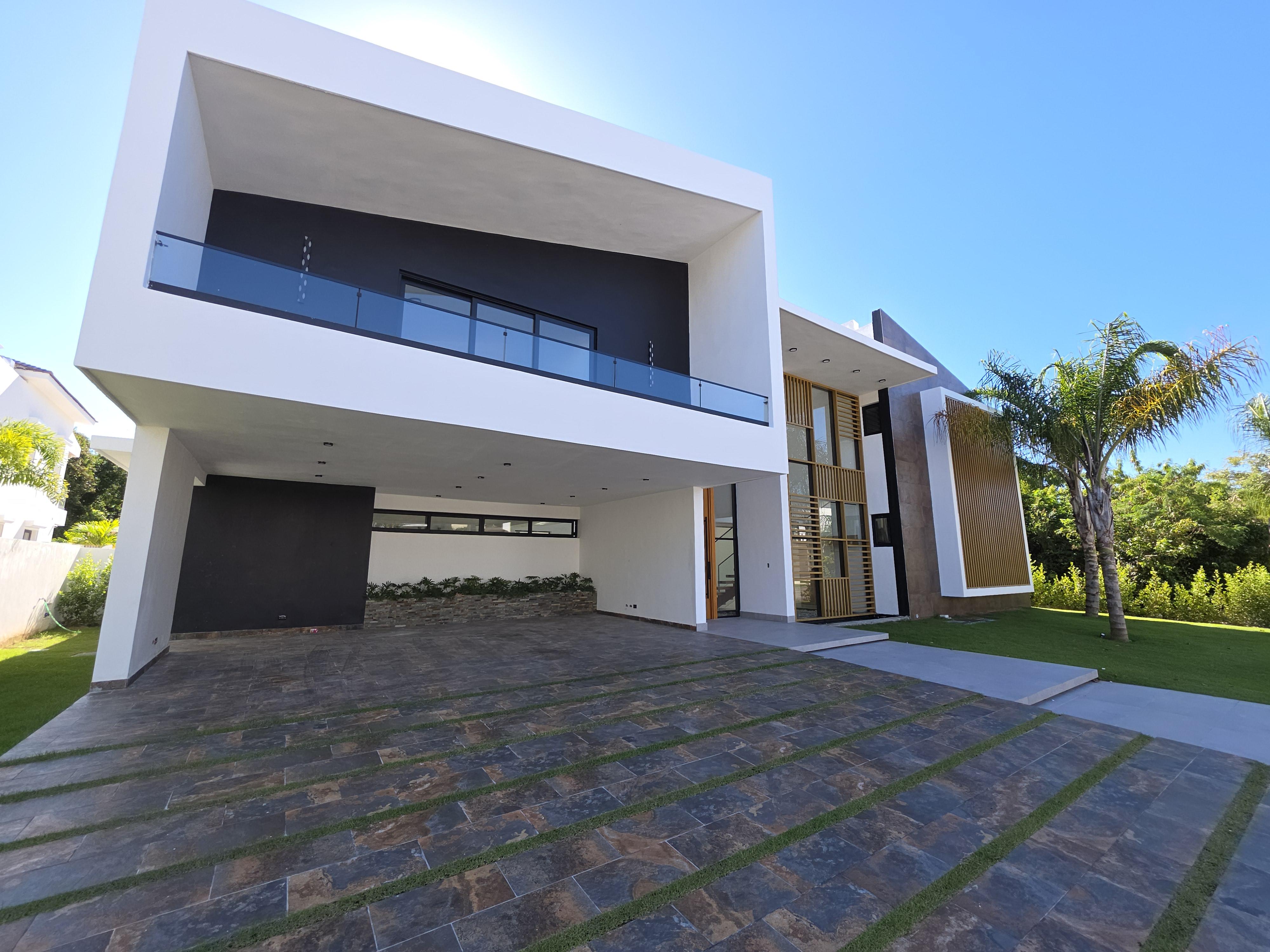 Exceptional 4-Bedroom Villa