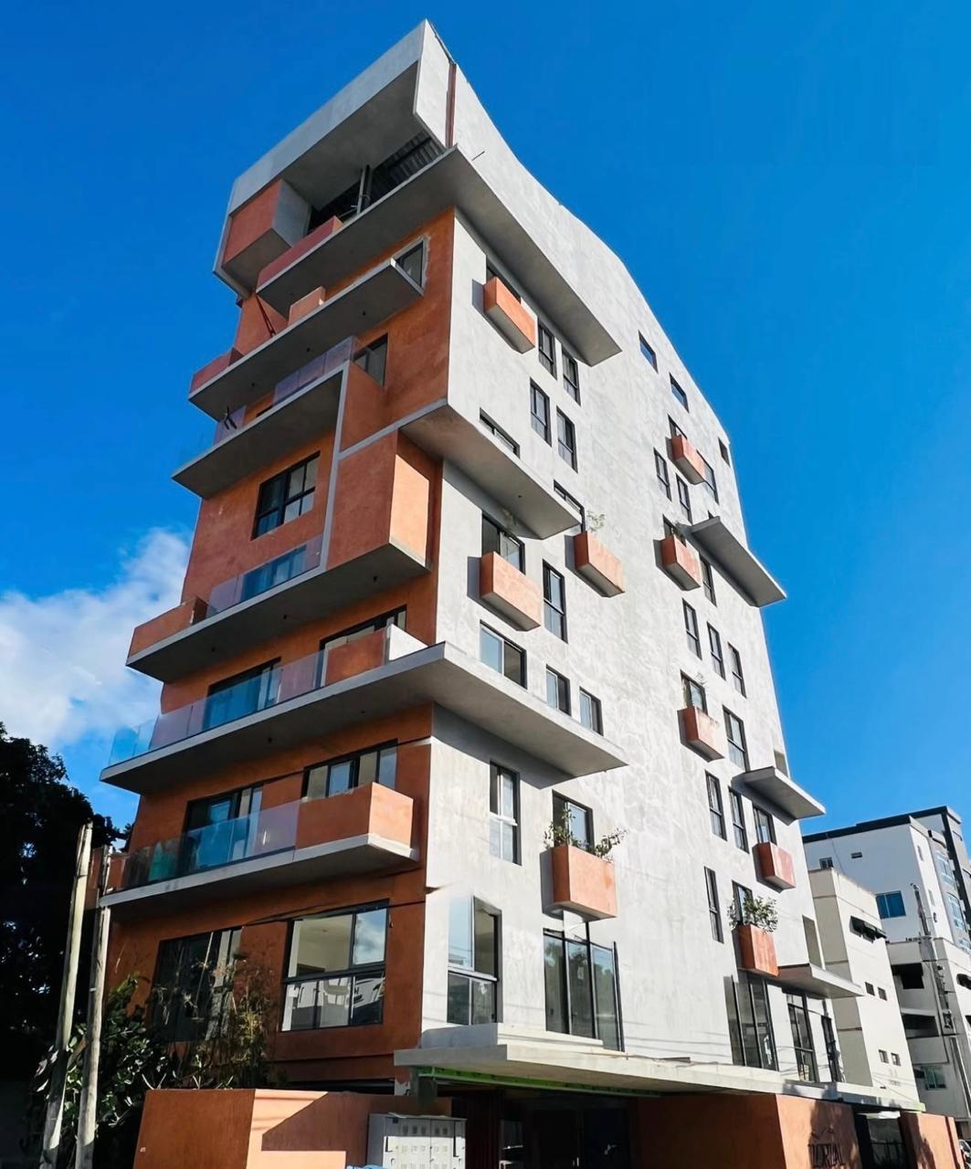 Moderna Torre en la Esmeralda