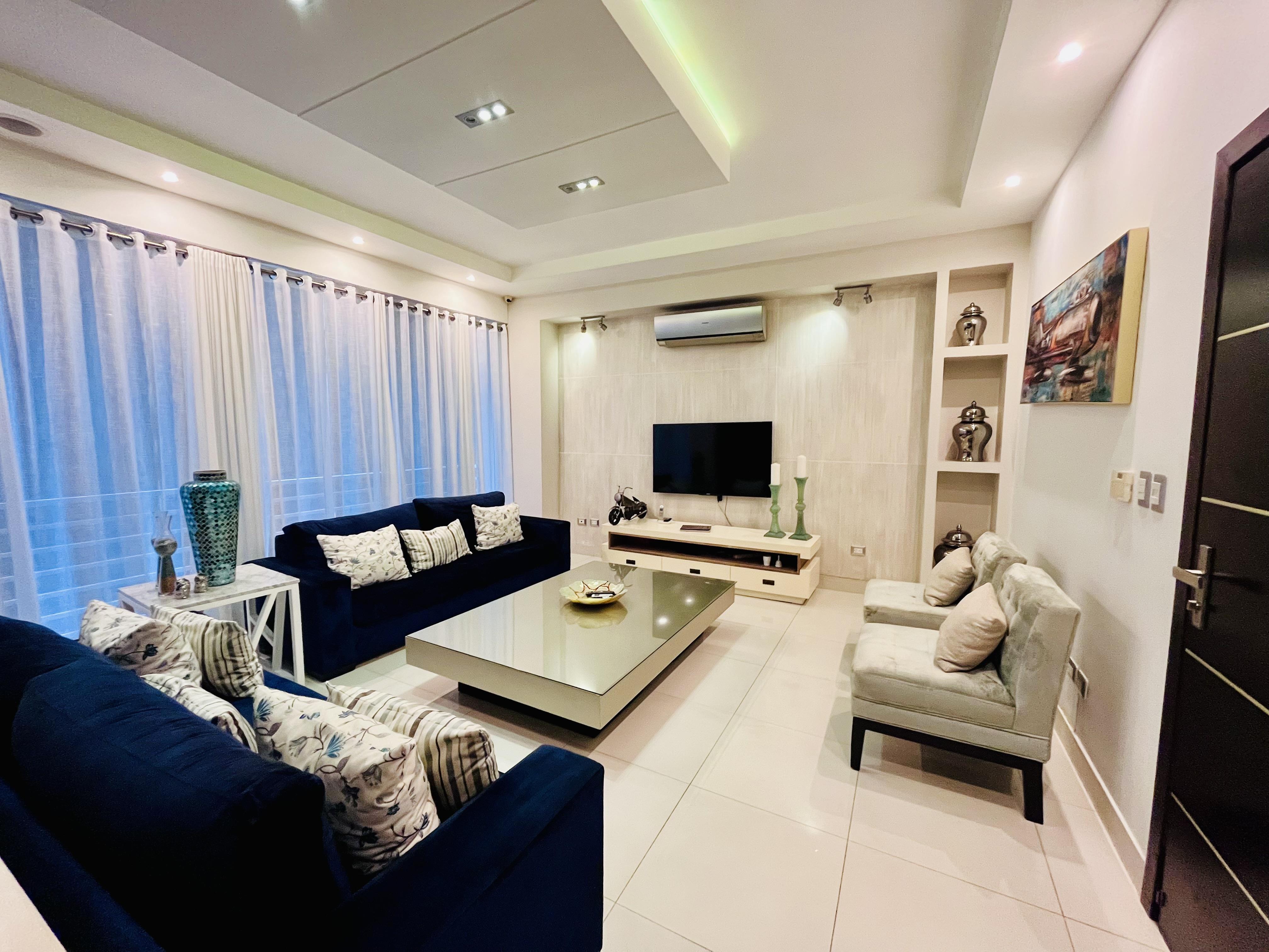 Amplio Apartamento en Naco