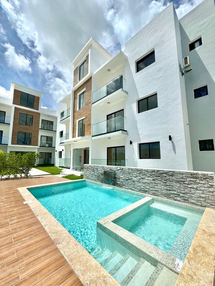 Apartamento en Venta en Punta Cana – 2 Habitaciones, Terraza, Jacuzzi y Vista Panorámica
