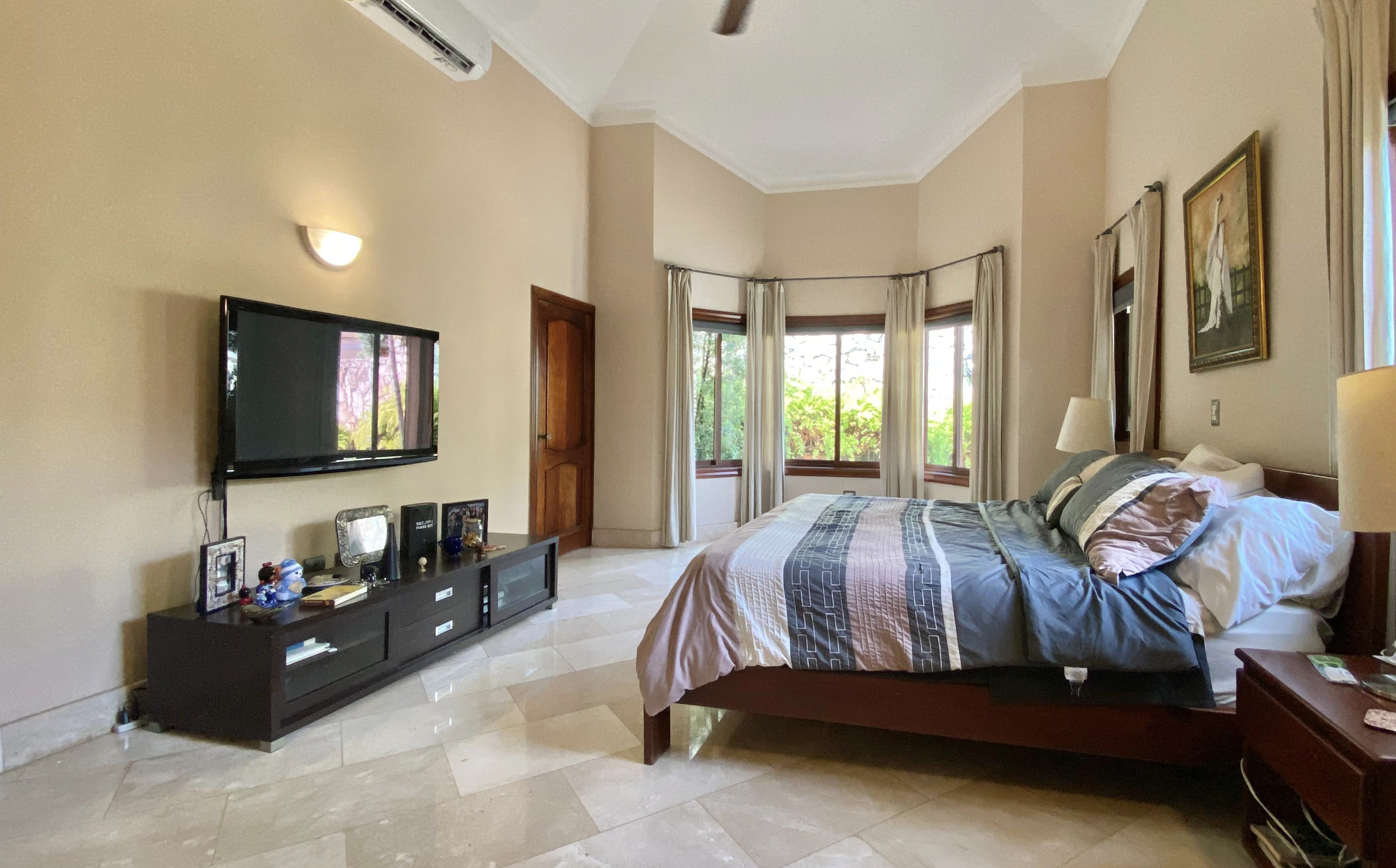 Se vende hermosa casa en Cuesta Hermos II