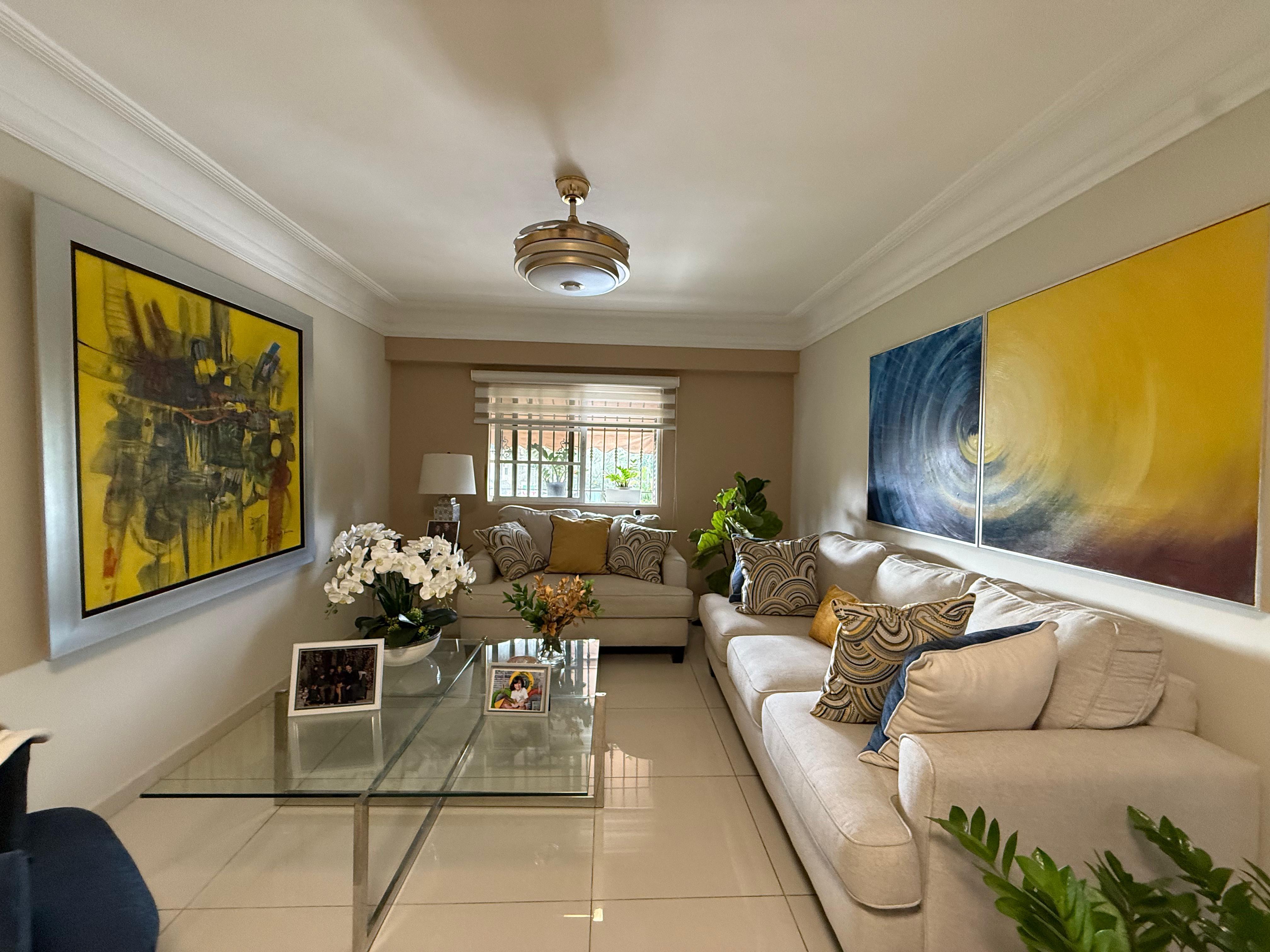 Espacioso Apartamento Familiar en Zona Exclusiva  ✨