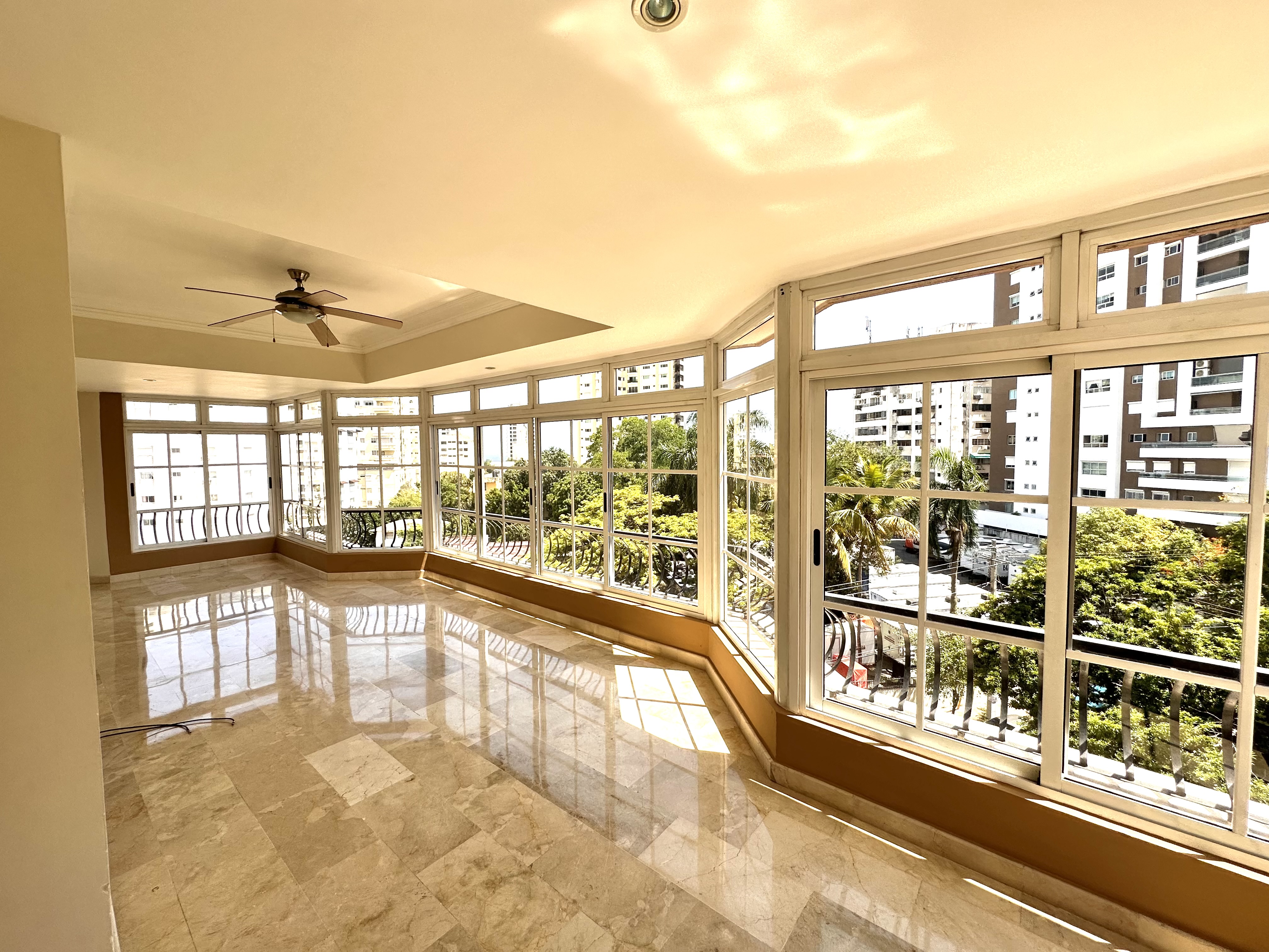 Amplio apartamento en Esperilla