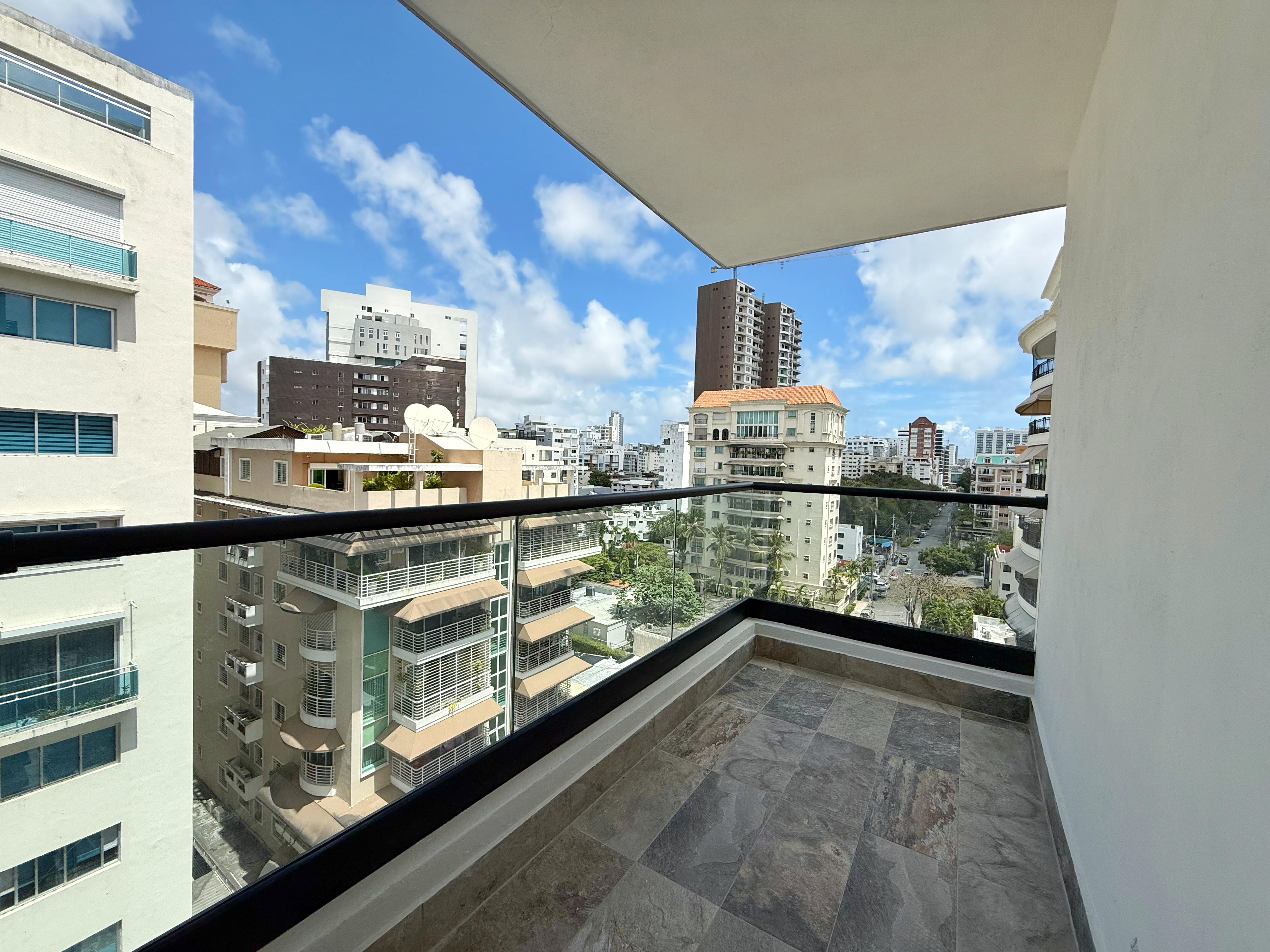 Moderno Apartamento en Serralles