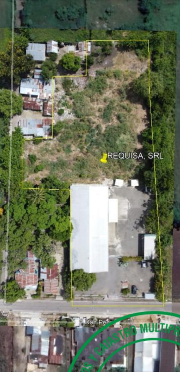 Nave industrial y terreno en carretera Don Pedro