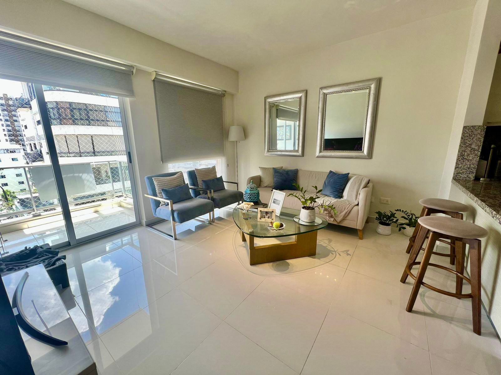 2 habs AMUEBLADO en Paraíso