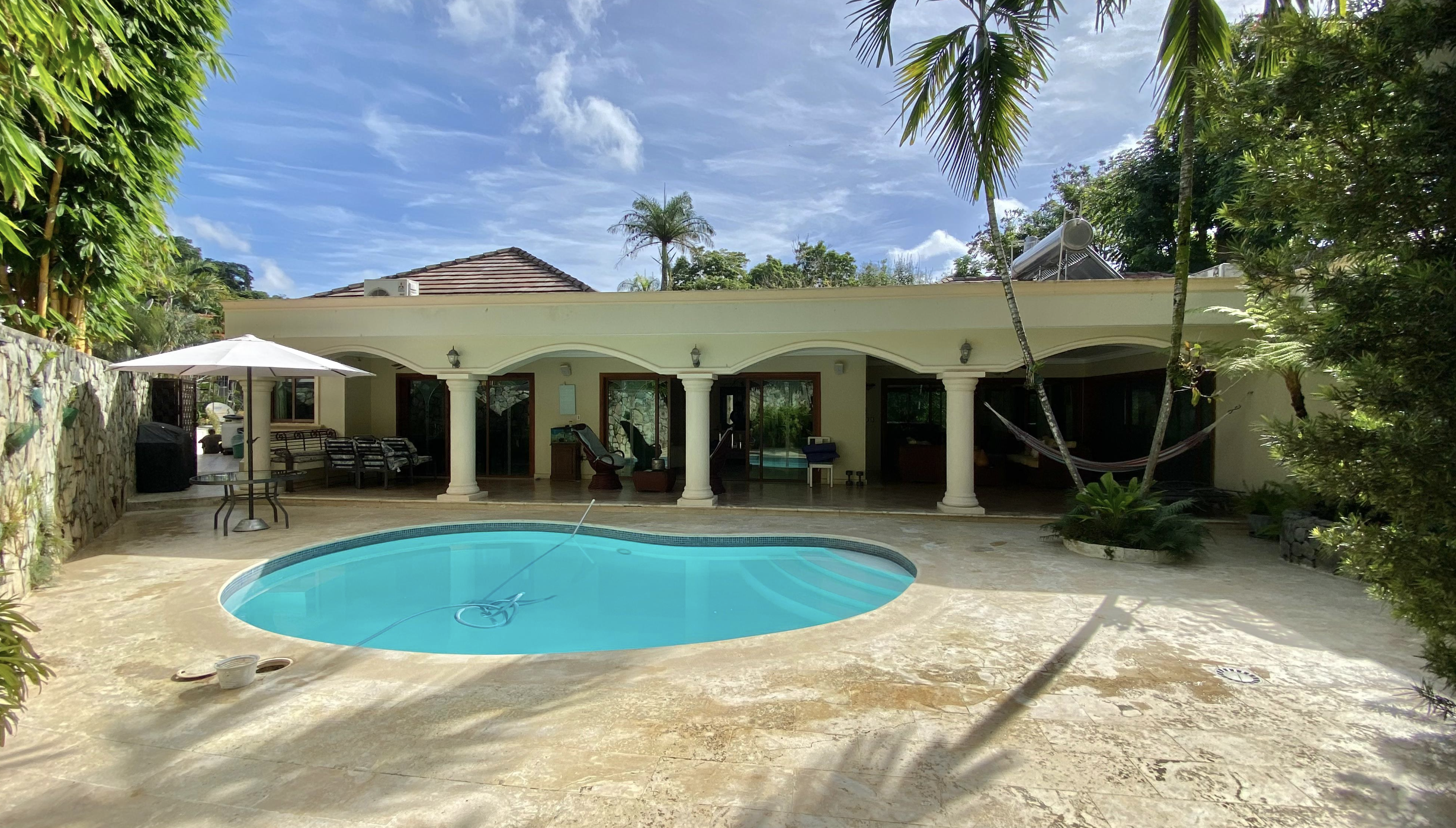 Se vende hermosa casa en Cuesta Hermos II