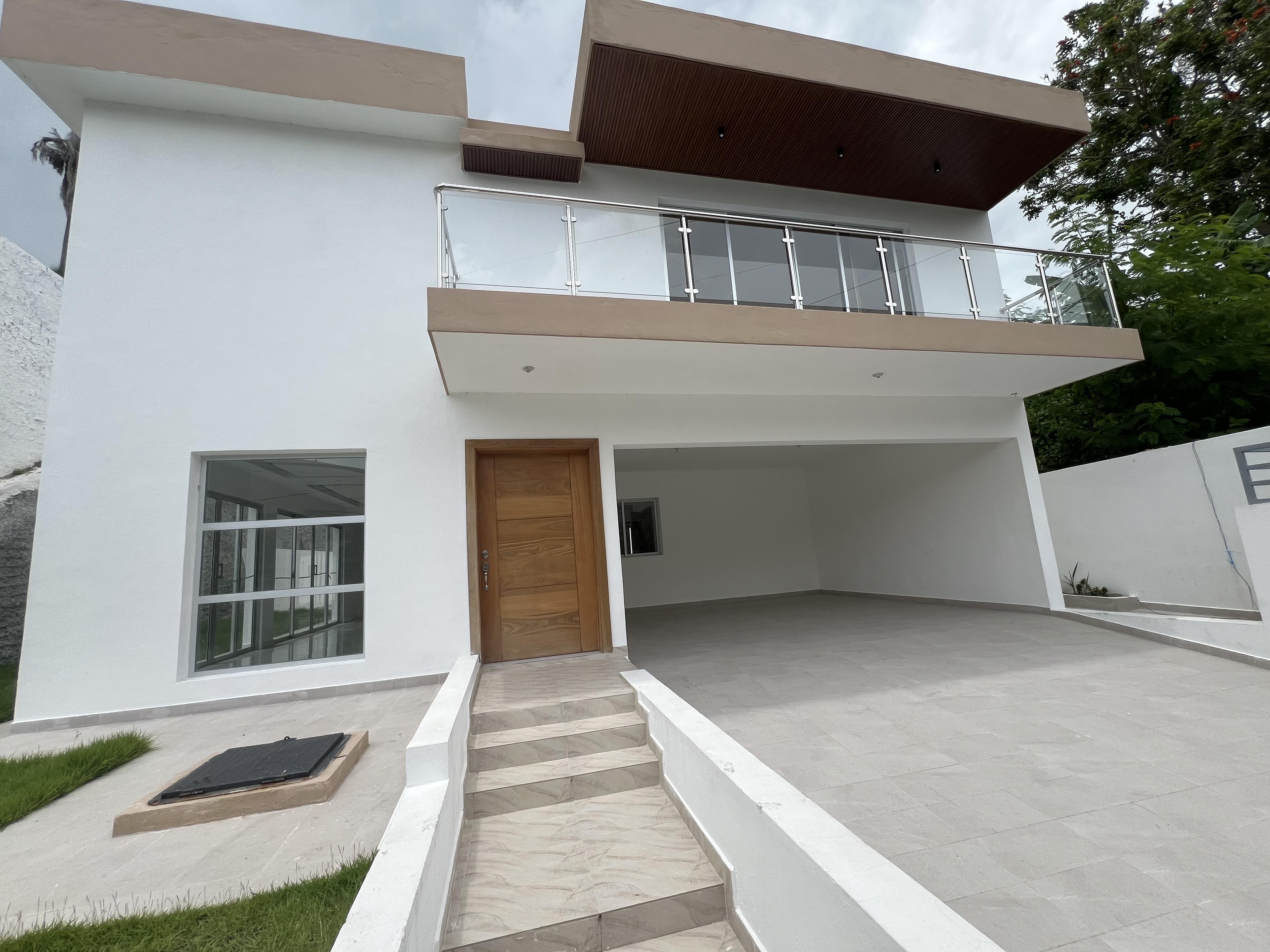 Oportunidad casa en Arroyo Hondo III