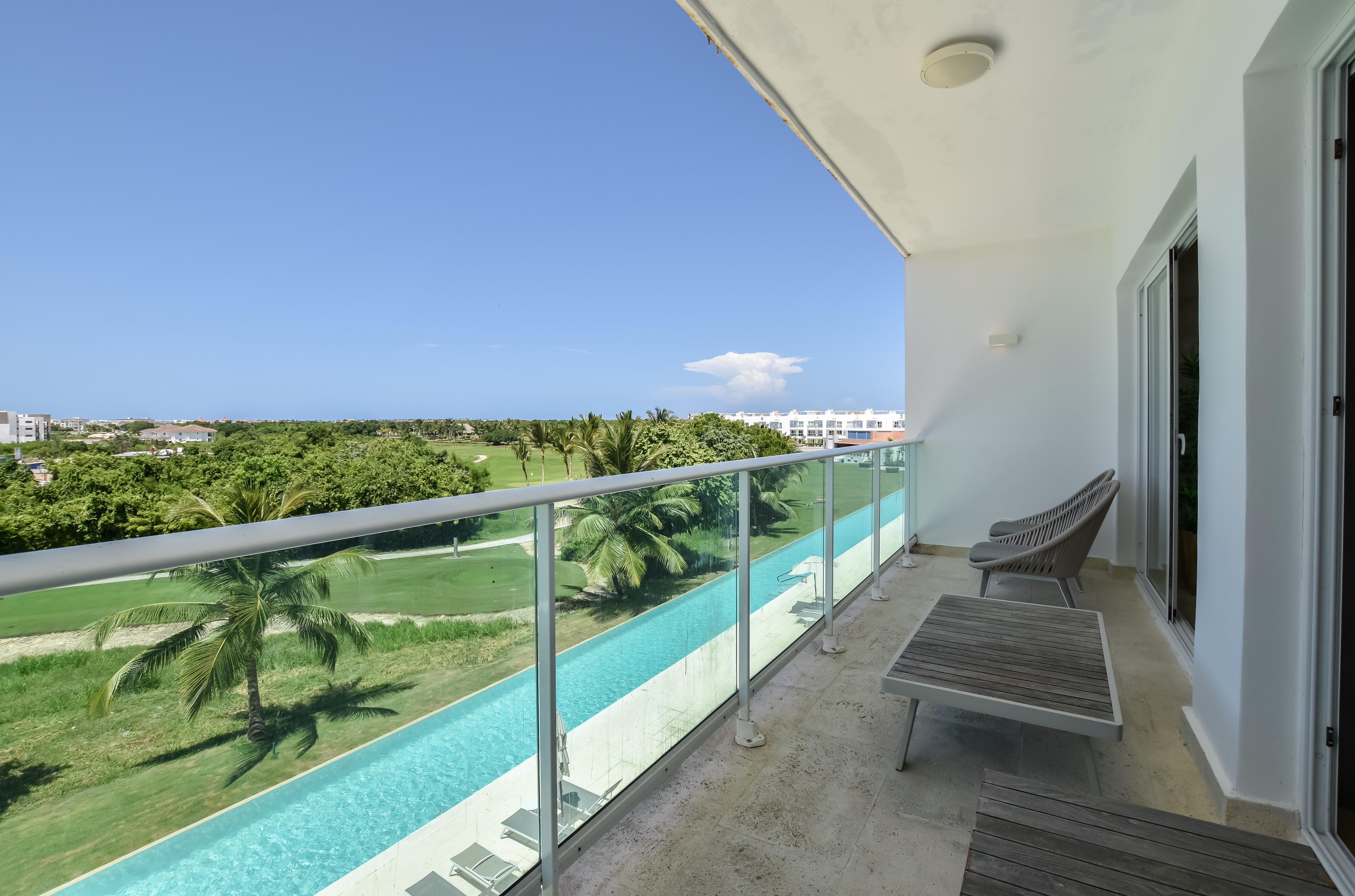 Descubre Cana Rock Condos: Tu Paraíso en Punta Cana