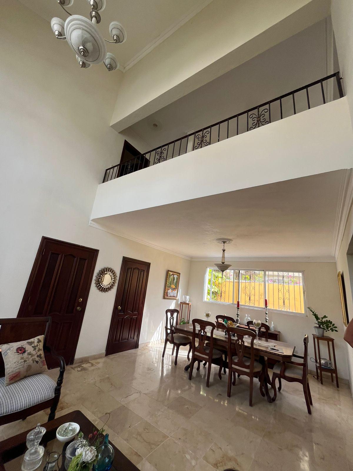 Hermosa Casa en Arroyo Hondo III