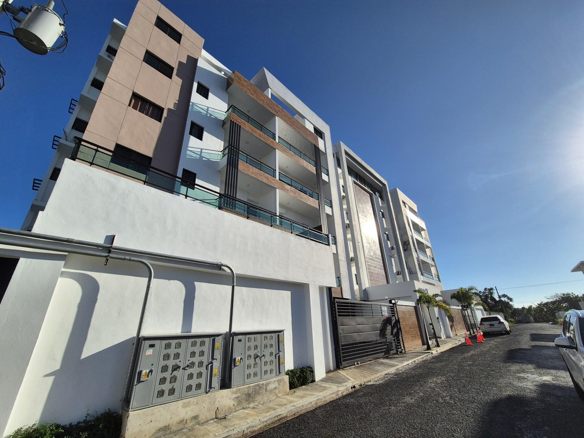 ️ ¡Vive en lo más alto del confort y el estilo! Penthouse de 2 niveles disponible – Último piso