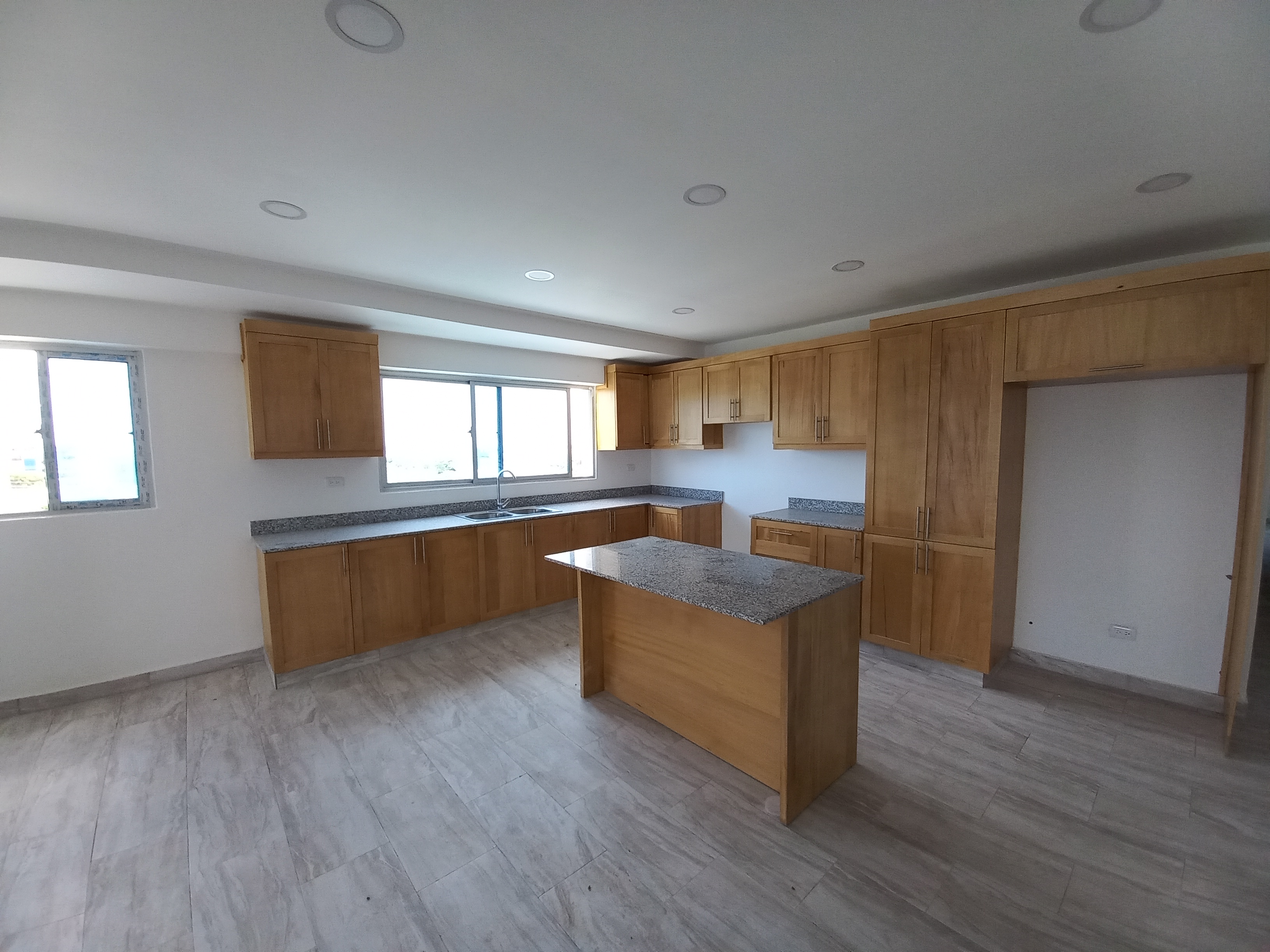 Amplio apartamento en Ensanche Ozama