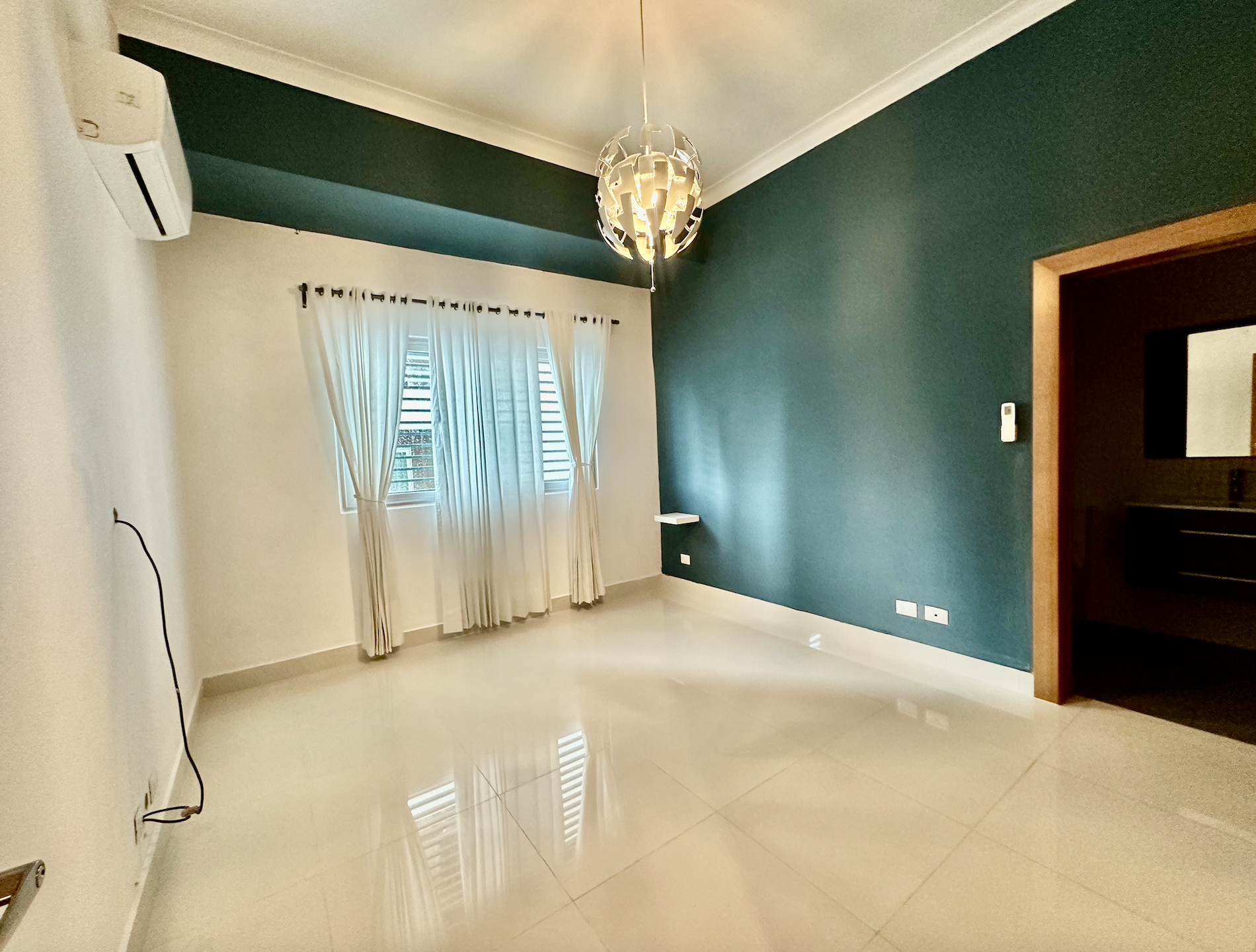 Alquilo apartamento Segunda con Terraza en La Esperilla