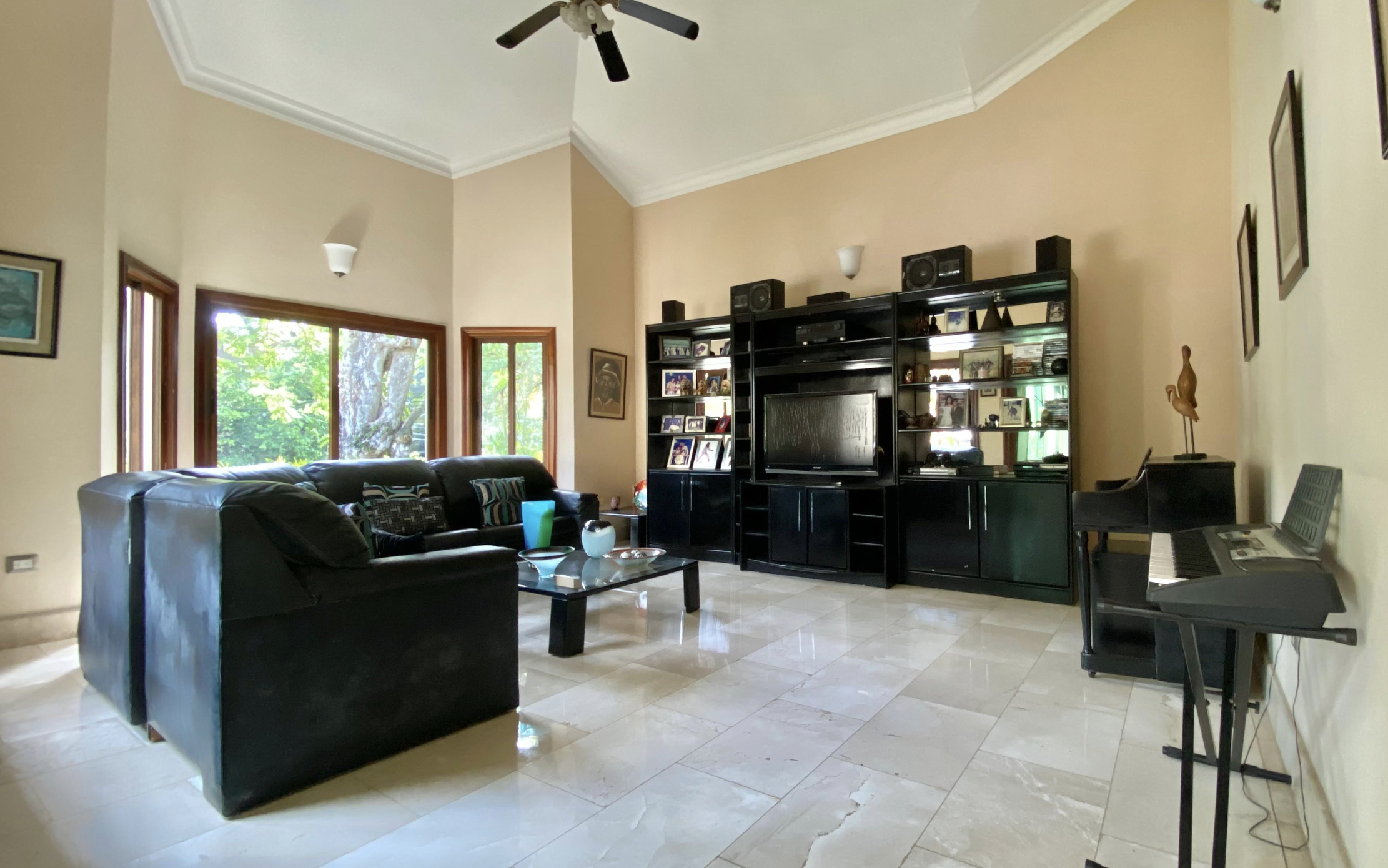 Se vende hermosa casa en Cuesta Hermos II