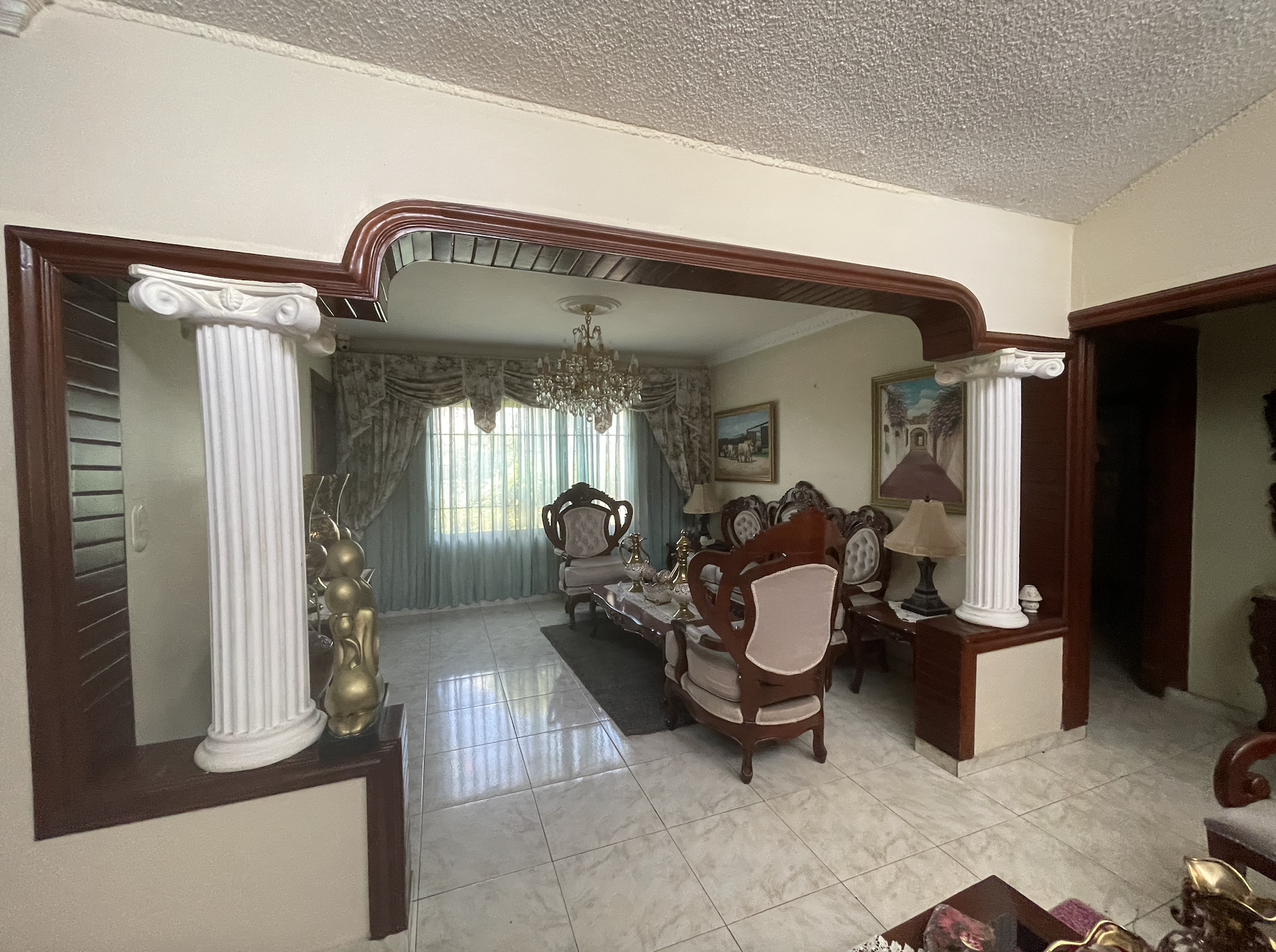SE VENDE ESPECTACULAR CASA EN EL MILLON