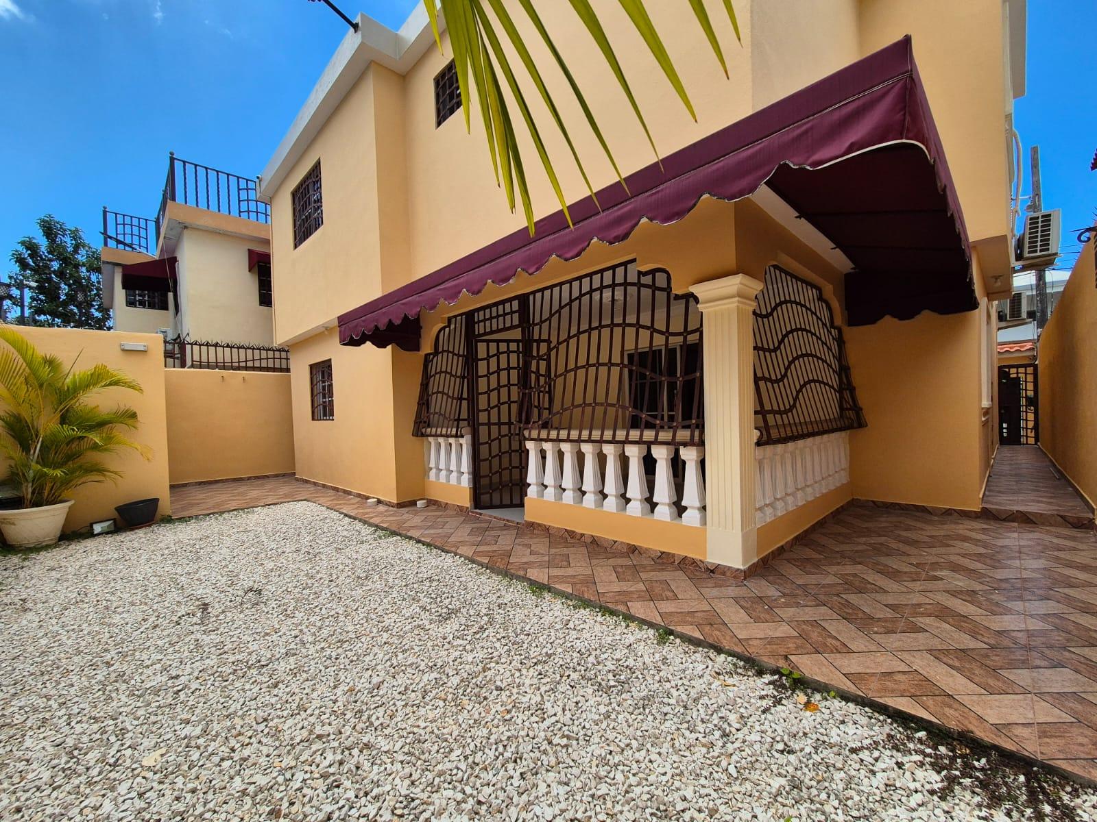 HERMOSA Y MODERNA CASA EN MIRADOR DEL ESTE