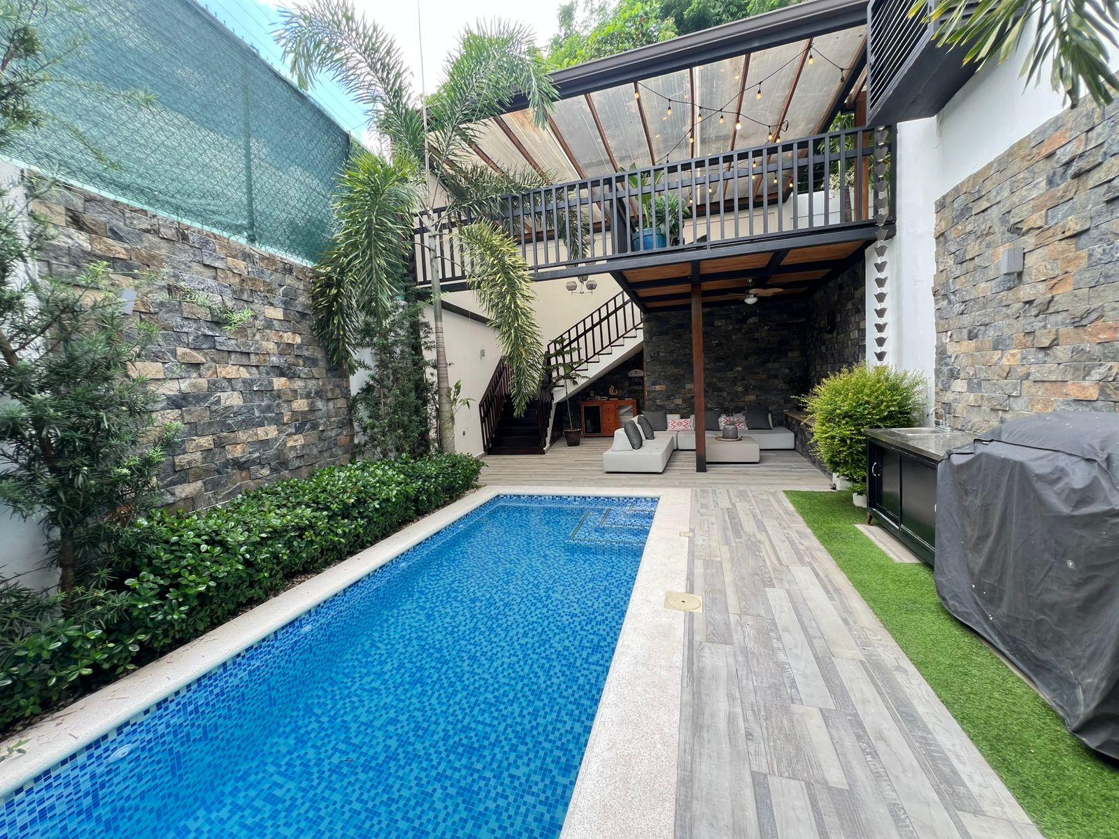 Hermosa casa en venta de 405 mts2 en ARROYO HONDO VIEJO