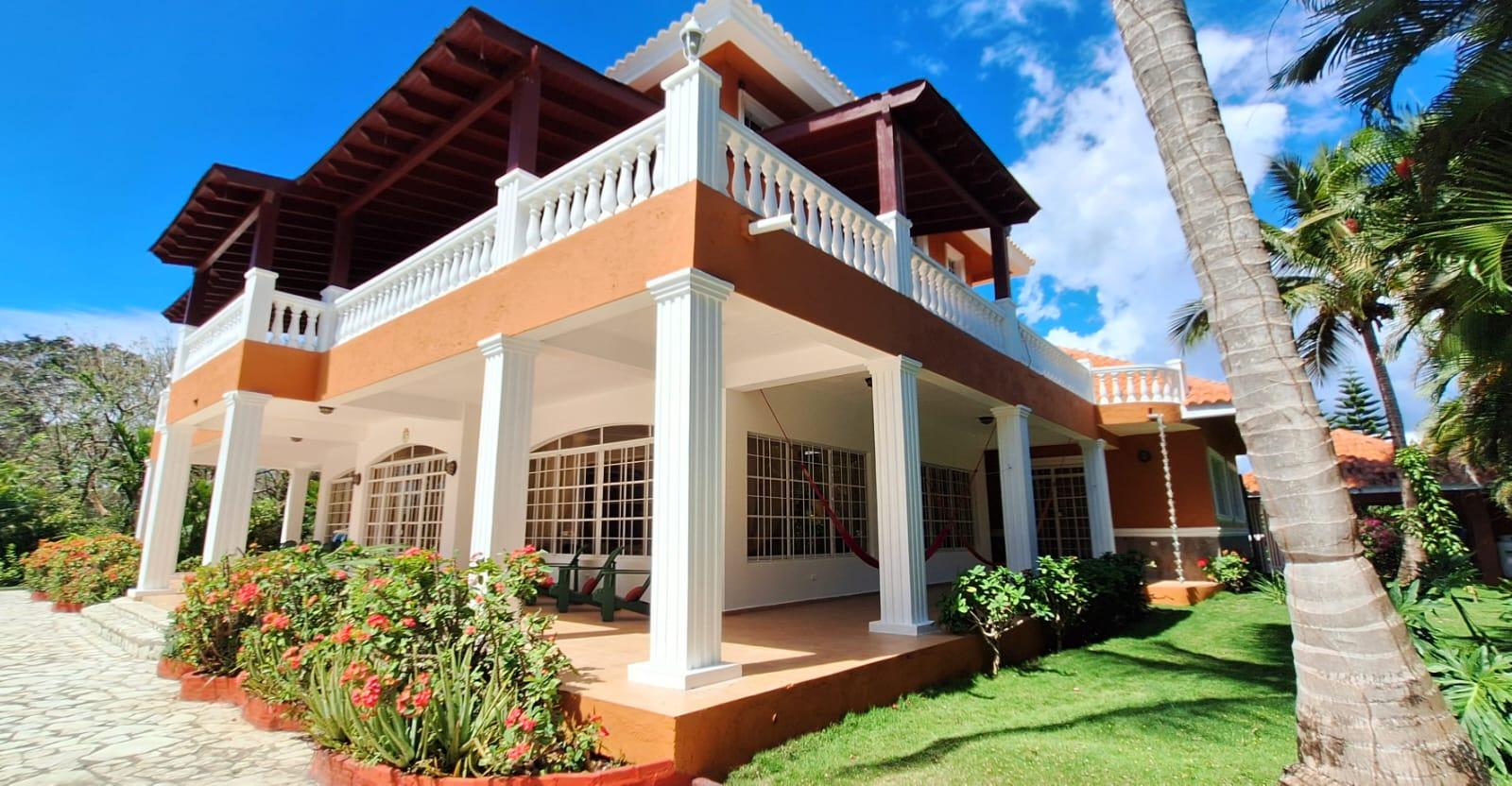 Villa de Lujo en Guavaberry – Elegancia y Confort a Tu Alcance