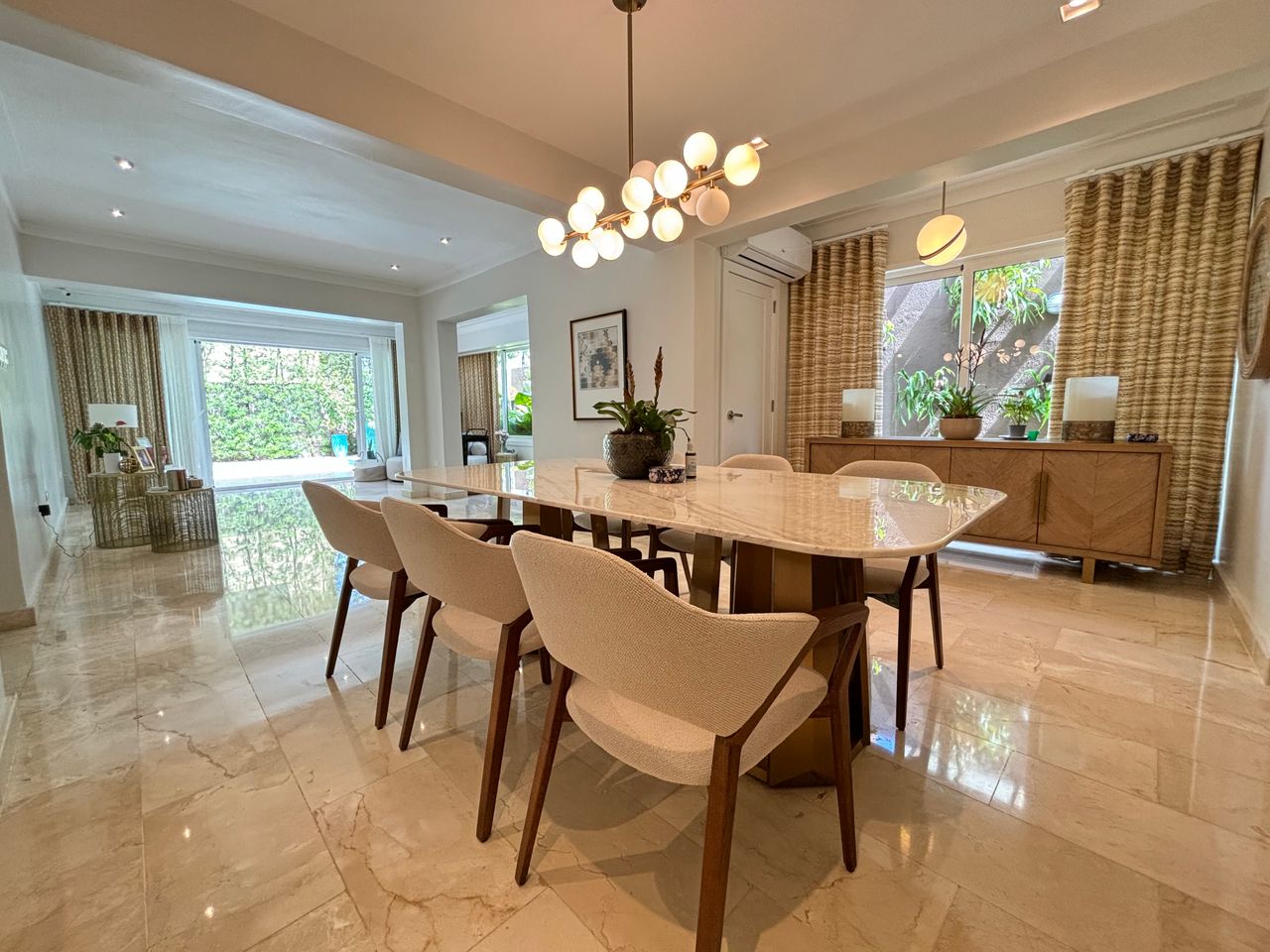 Hermosa casa en el exclusivo sector de Cuesta Hermosa II