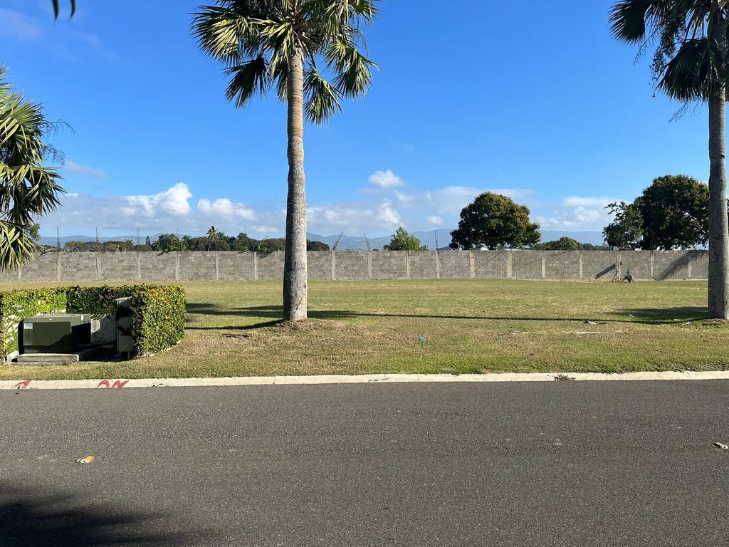 Exclusivo Solar en las Quintas de Pontezuela