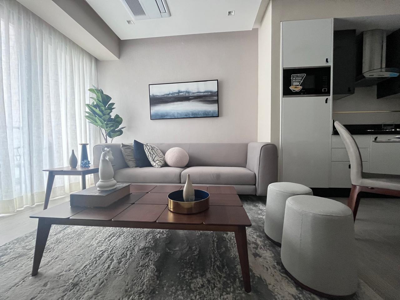 Lindo Apartamento Amueblado en Naco