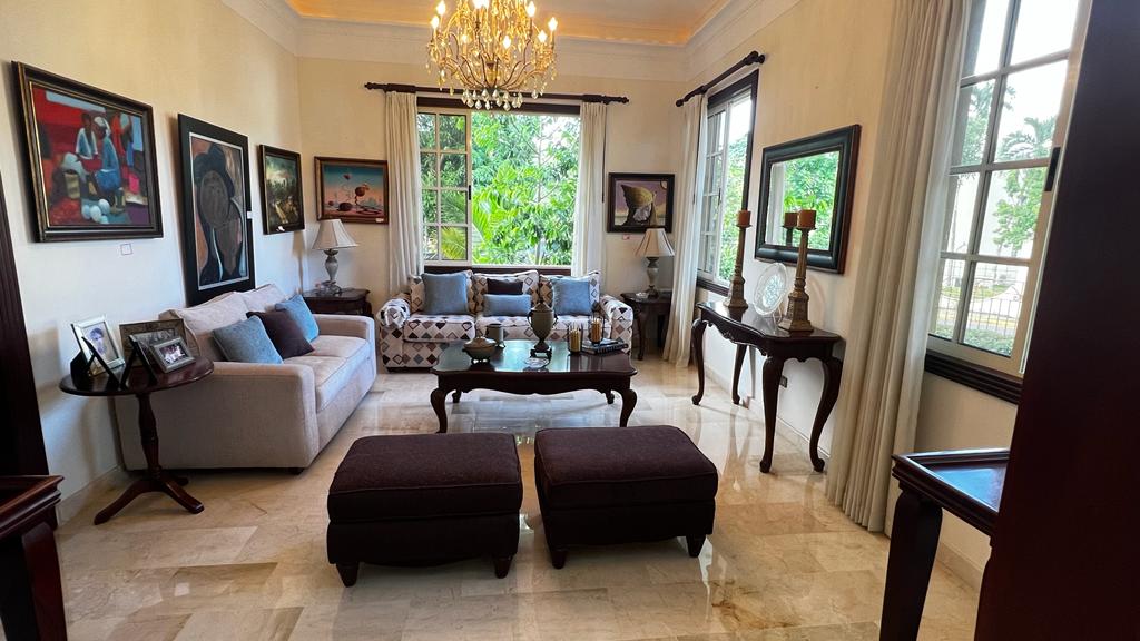 Hermosa casa en Cuesta hermosa