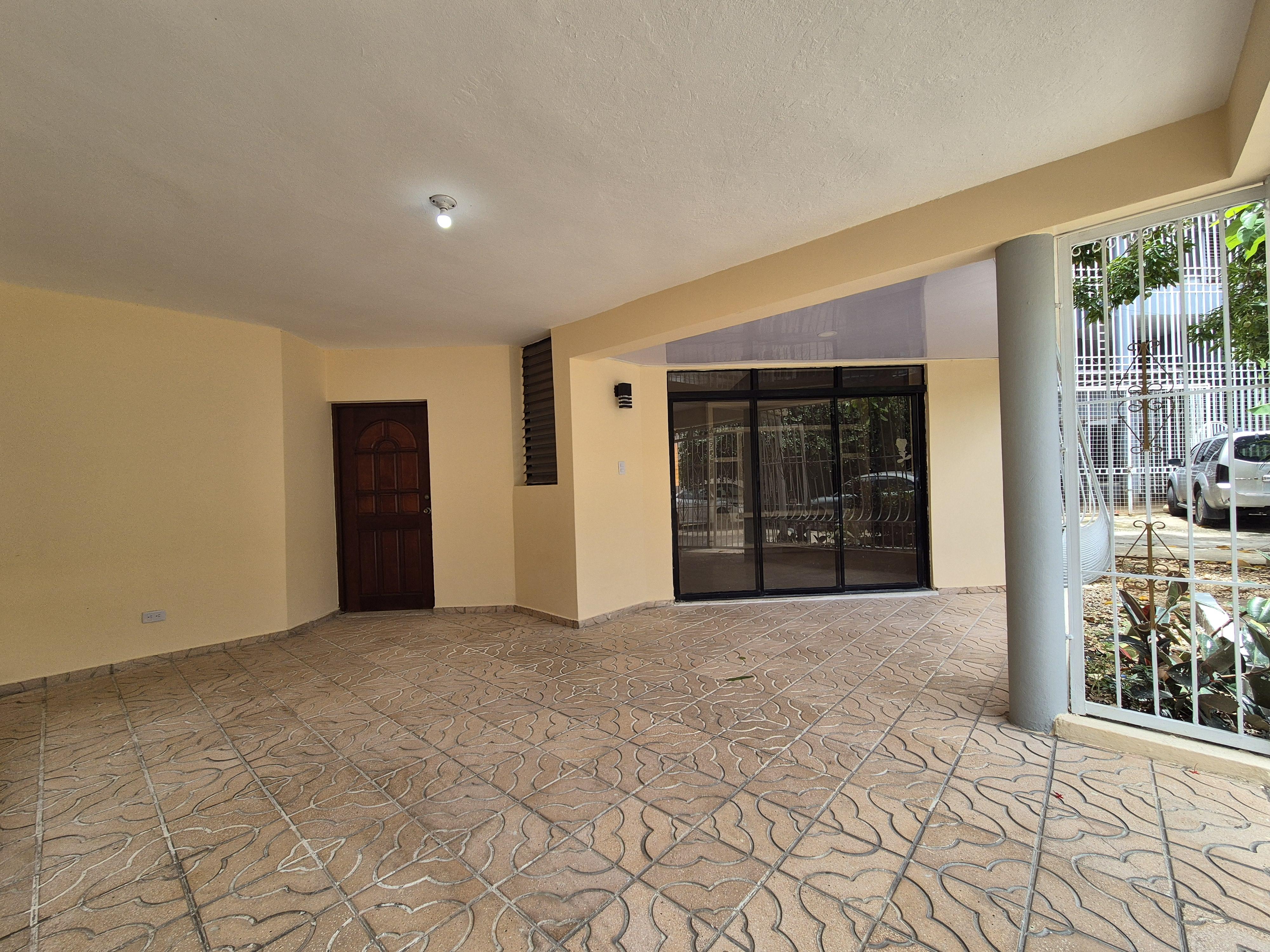 CASA EN RESIDENCIAL CERRADO PROXIMO A LA AV. SAN VICENTE‼️‼️‼️