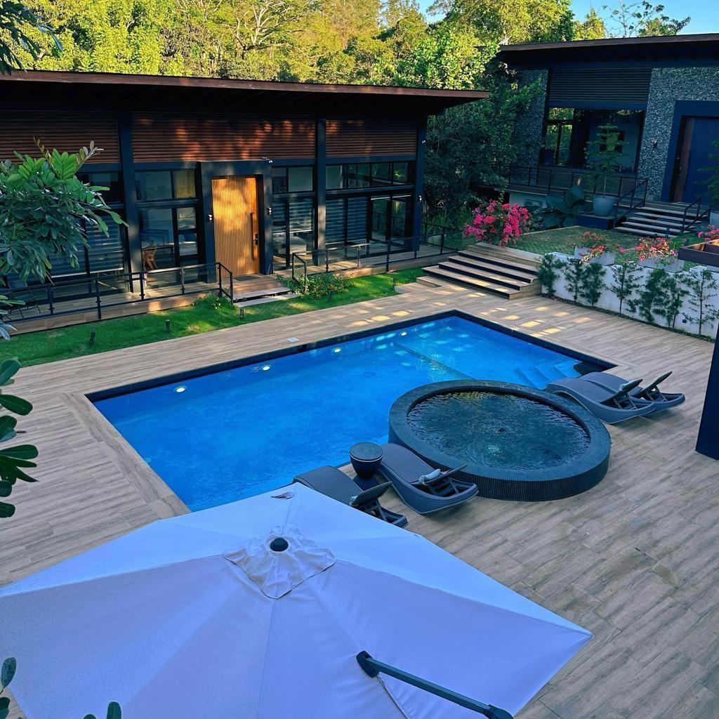 VILLA LUJOSA, JARABACOA