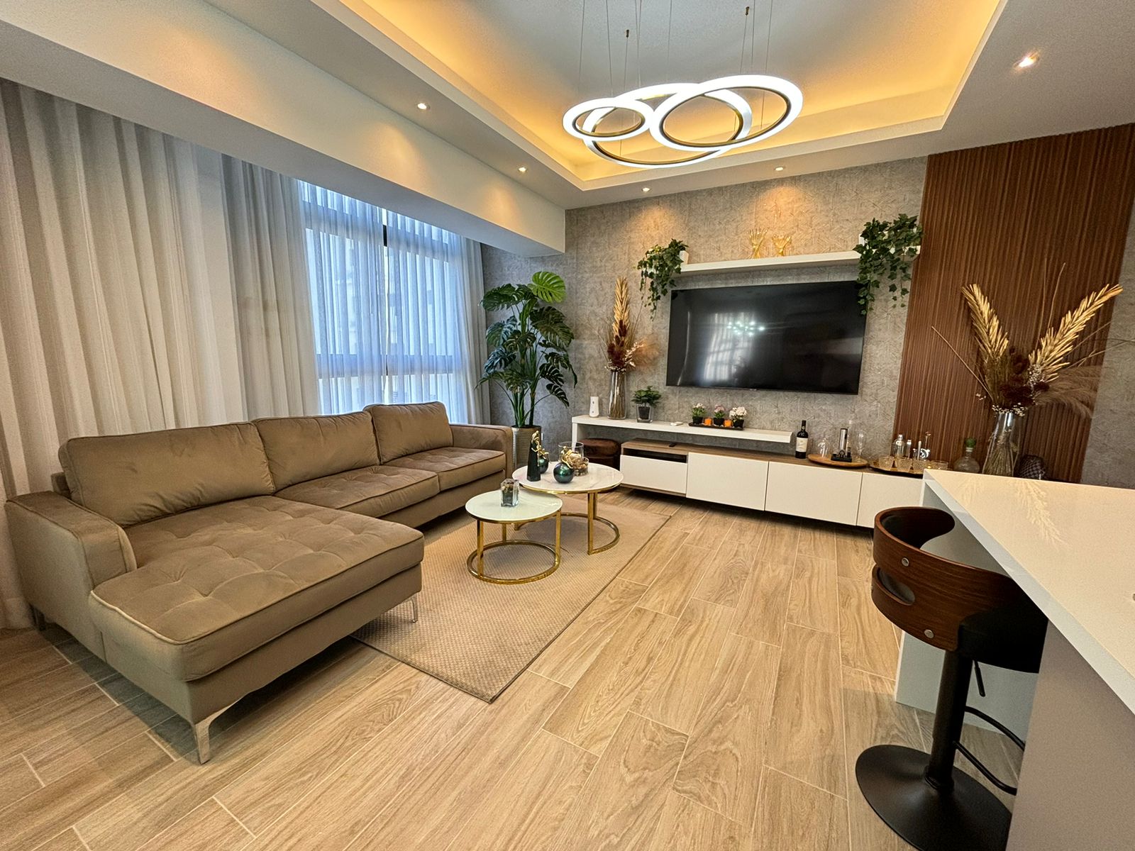 APARTAMENTO FINAMENTE DECORADO EN BELLA VISTA