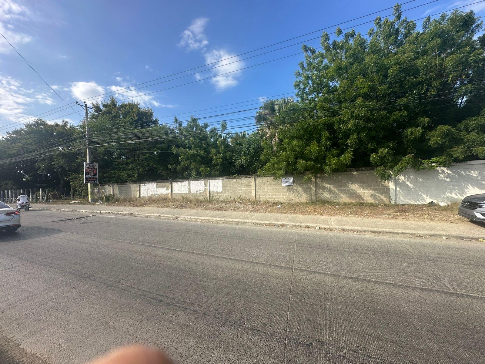 Terreno en Venta en Av. Hispanoamericana