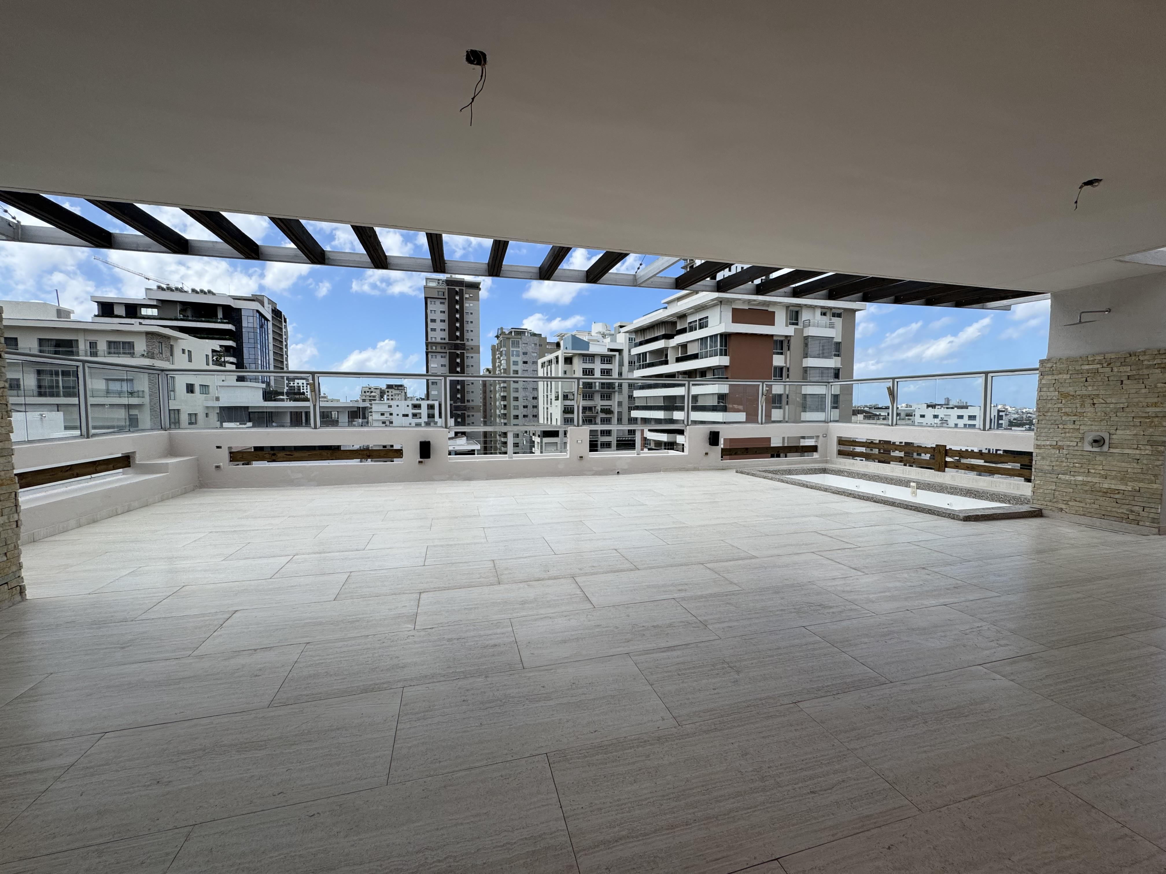Amplio Penthouse en Paraiso