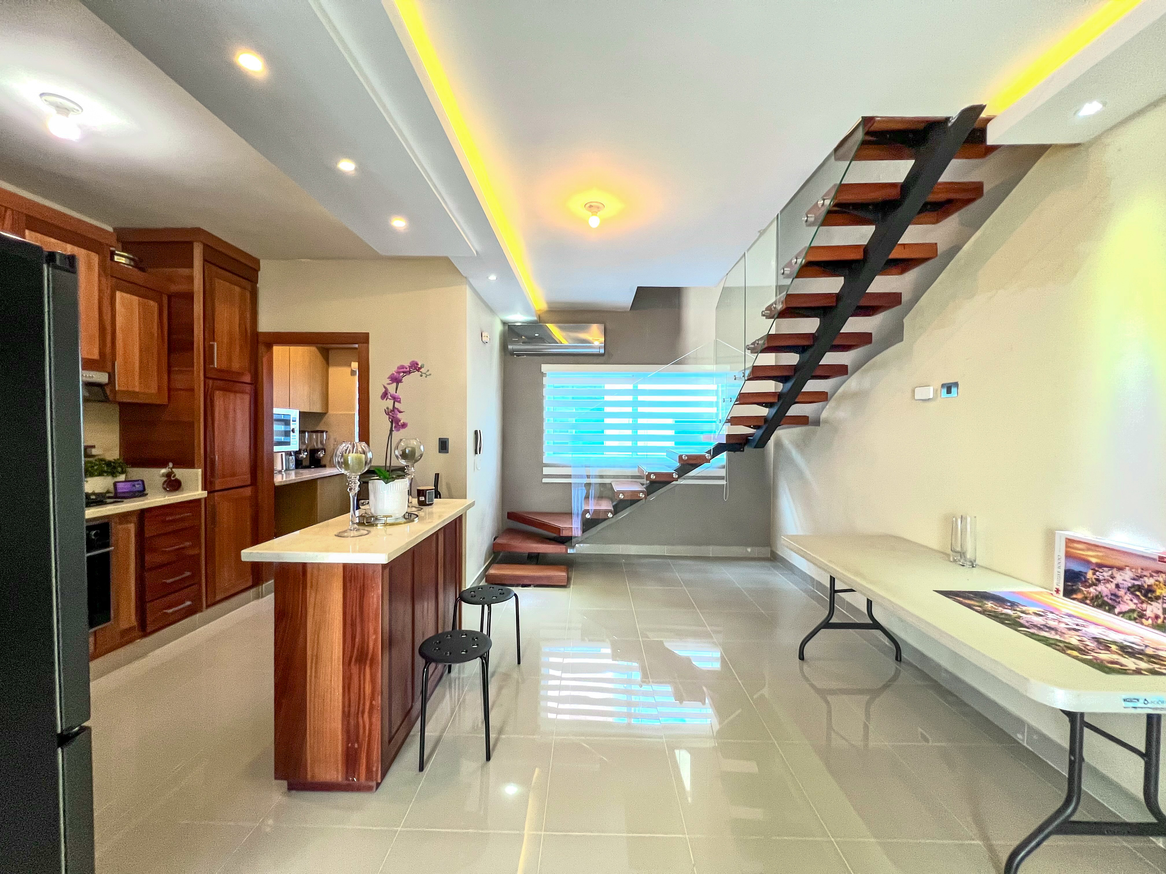 Hermoso PentHouse con Jacuzzy en Res. Privado