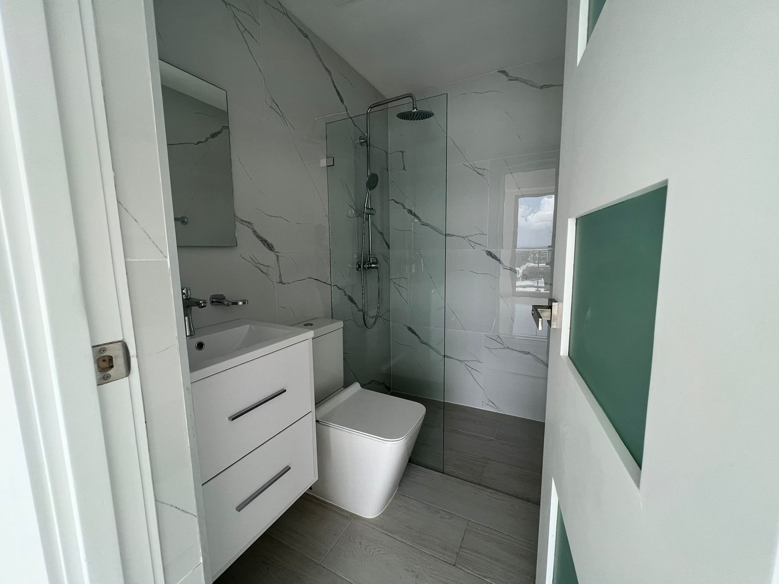 ALQUILER de apartamento en Urb. Real