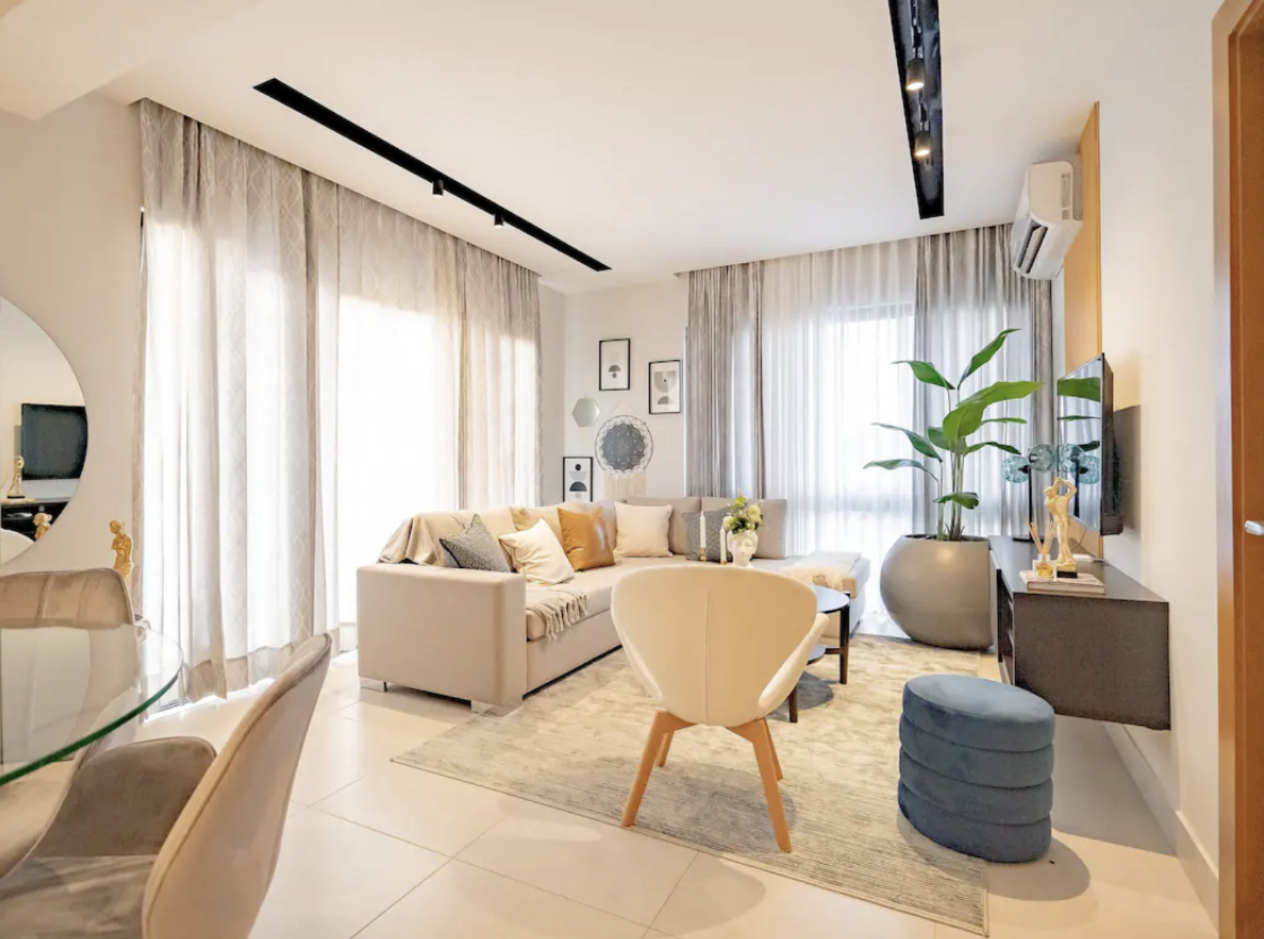 Torre en el corazon de la ciudad de santiago