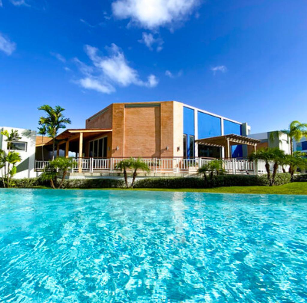 Lujoso apartamento con vista al Campo del Golf