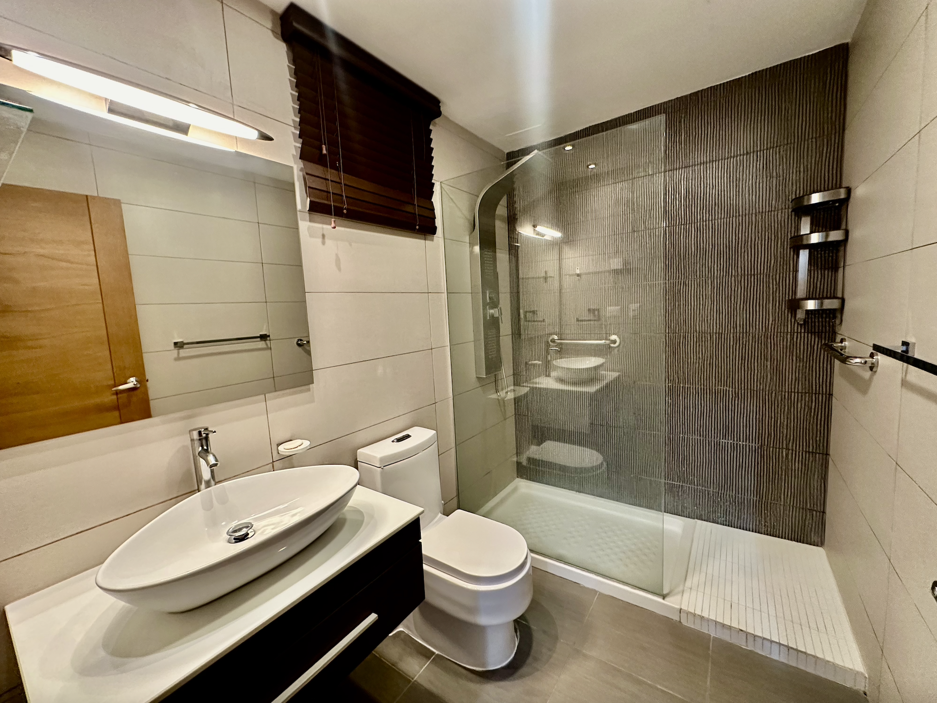 Alquilo apartamento Segunda con Terraza en La Esperilla