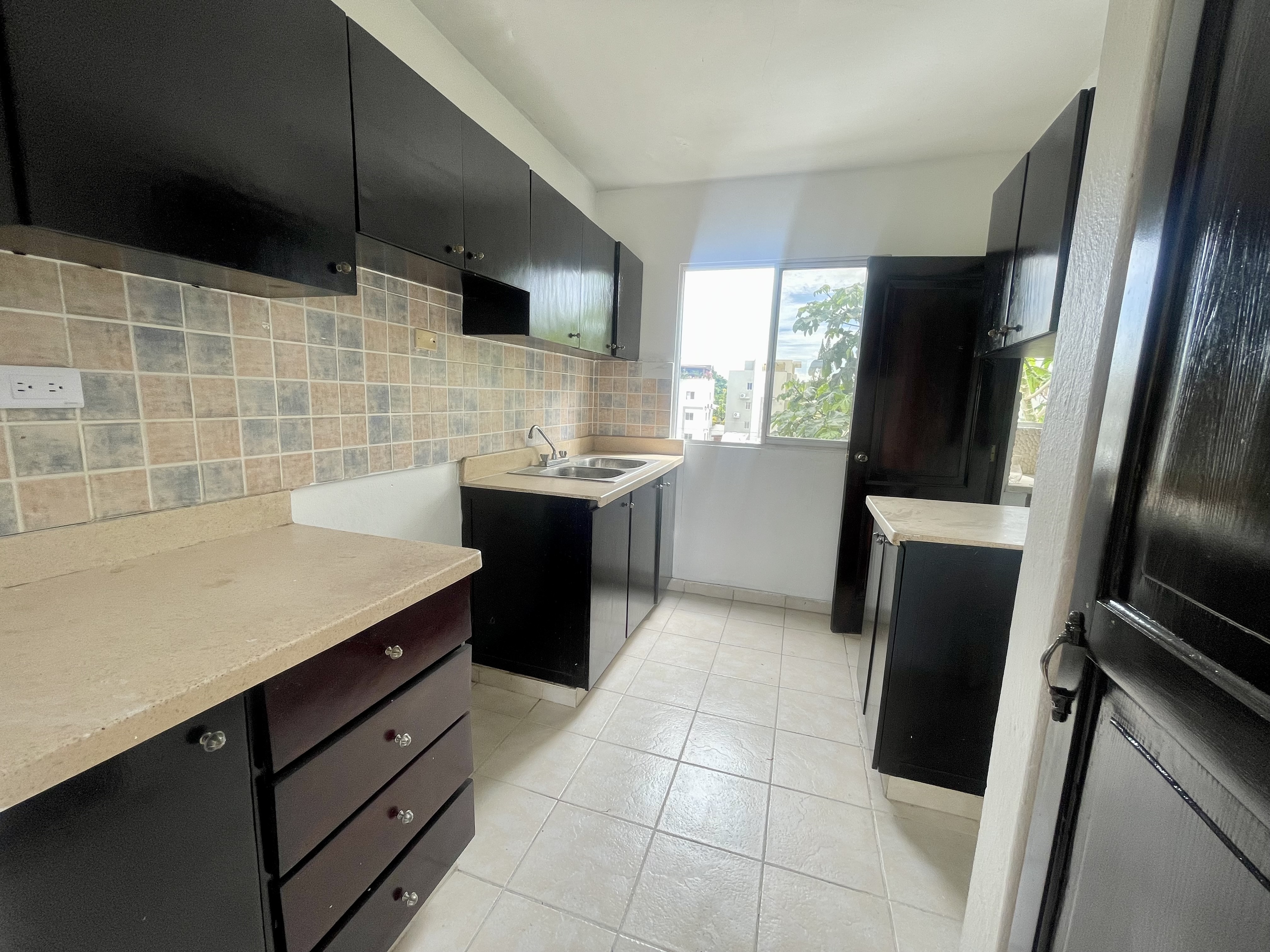 Se vende Apto en Altos de Arroyo hondo II