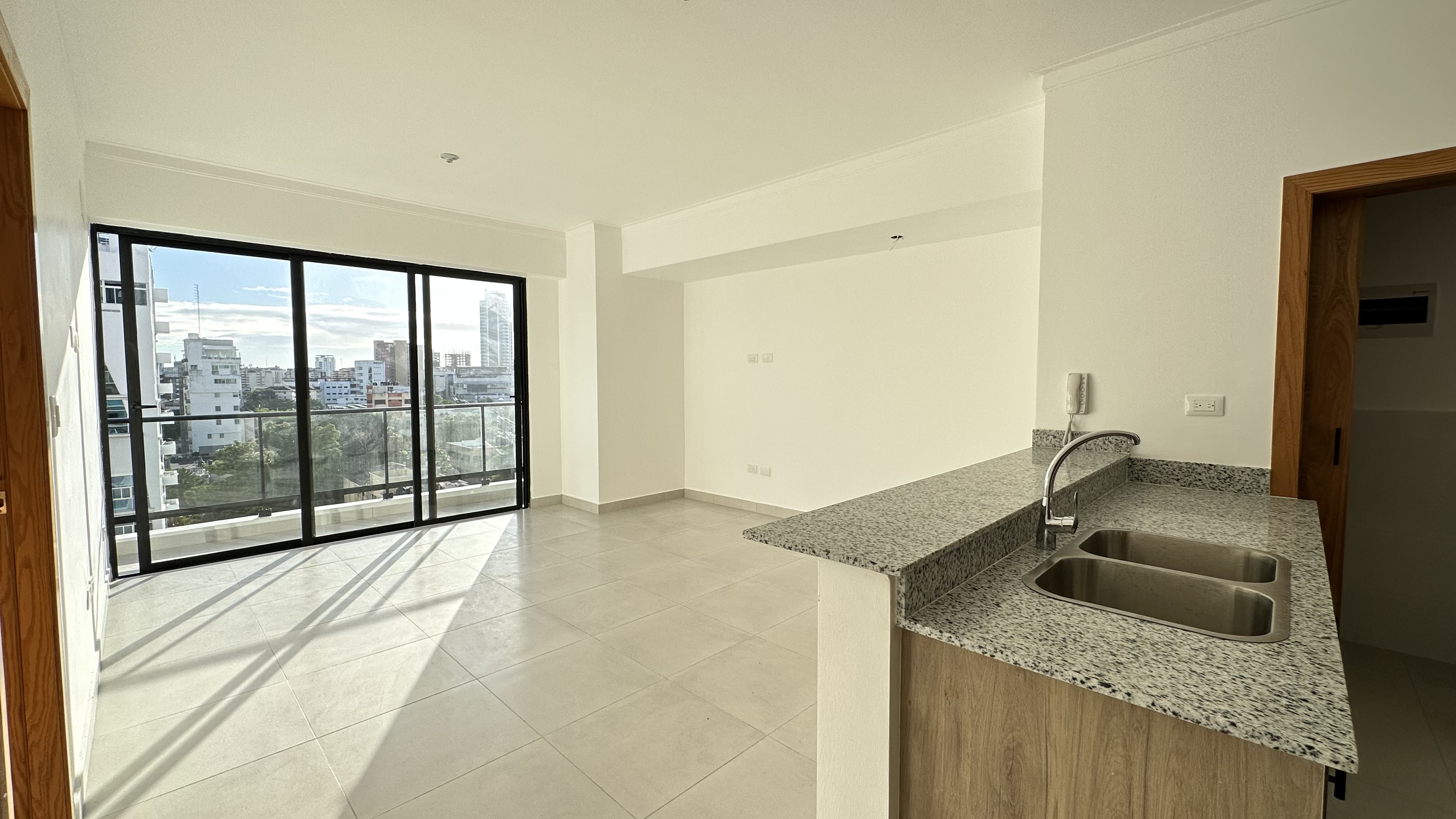 Apartamento nuevo a estrenar de 1 habitación con linea blanca en SERRALLÉS