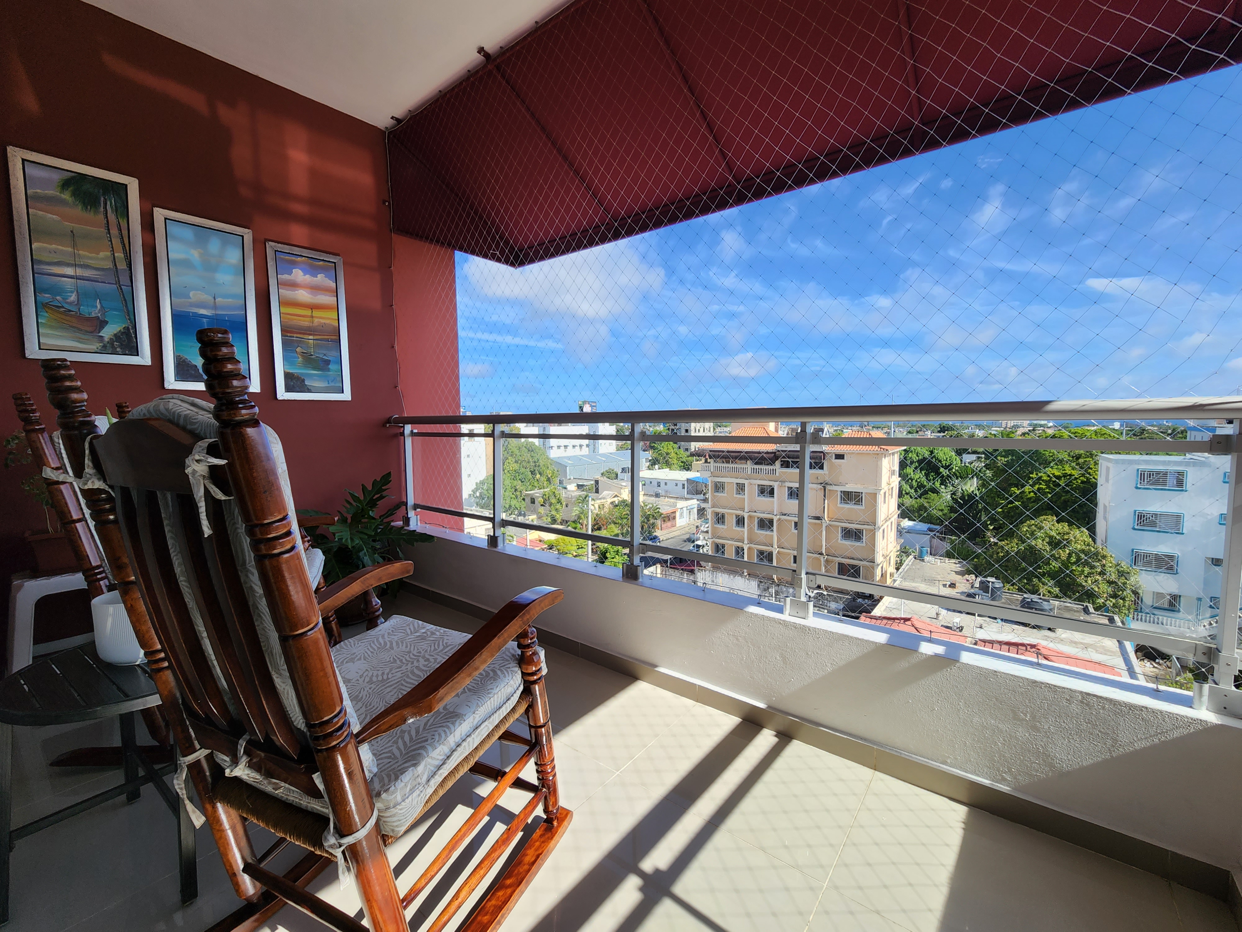 Apartamento de 2 habitaciones con terraza en el Ensanche Ozama