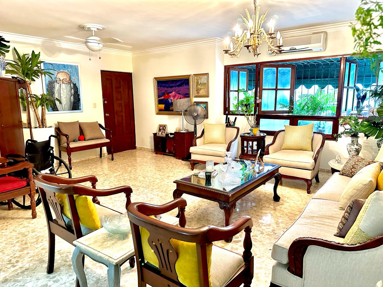 Amplio y cómodo Apartamento en piantini