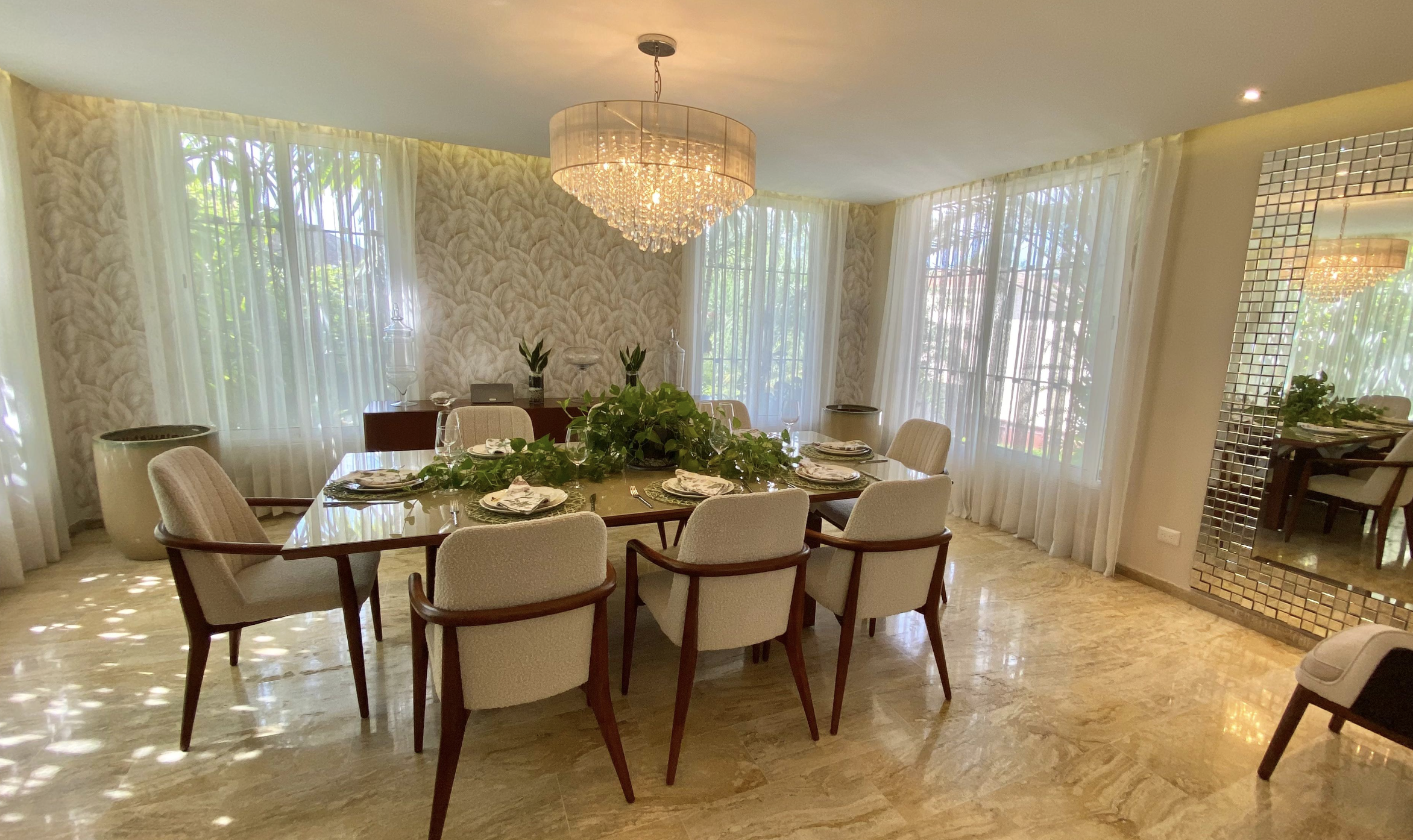 Hermosa casa en venta en Altos de Arroyo Hondo III