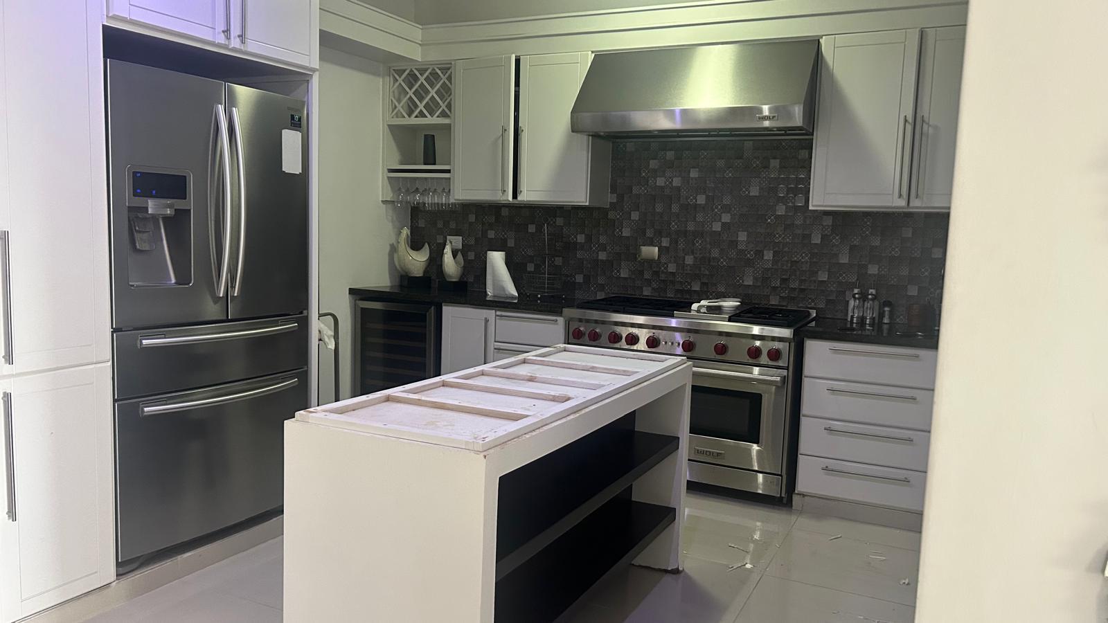 Apartamento Amueblado en Renta en torre con ascensor