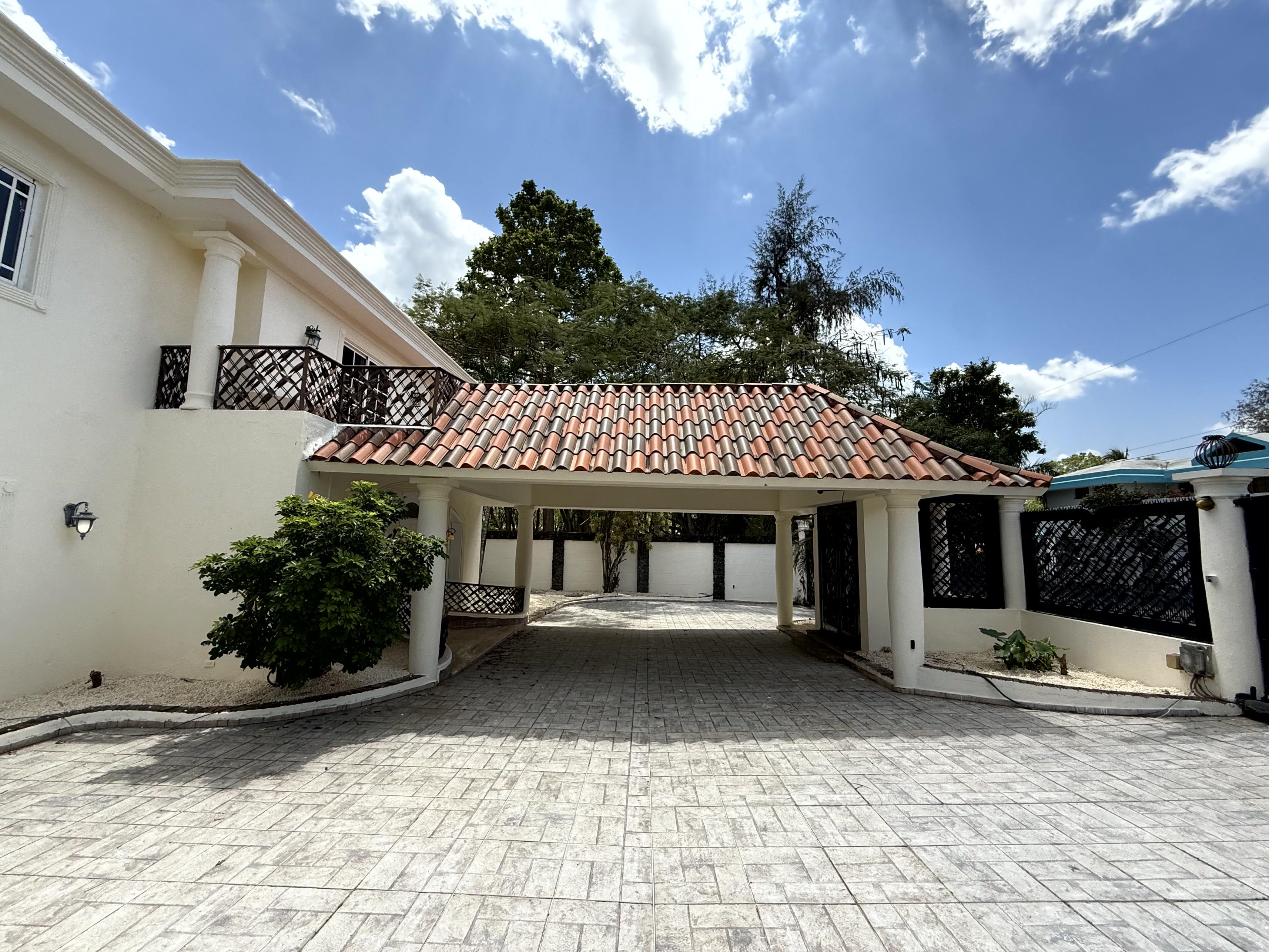 Casa Familiar Isabel Villas