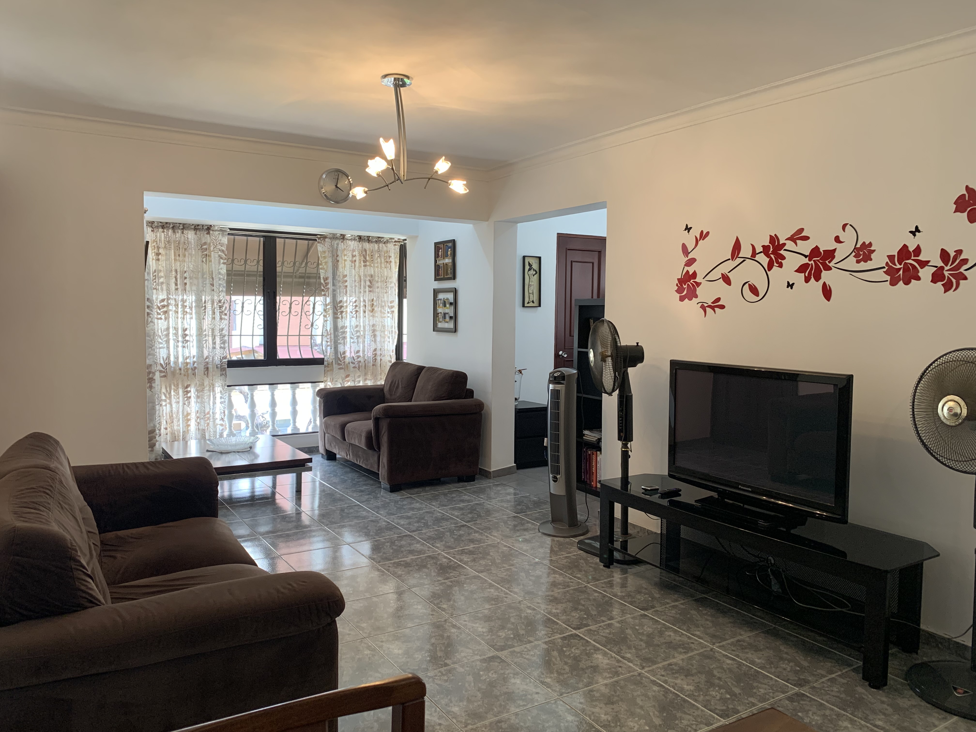 Apartamento clásico de 2 habitaciones en una de las zonas más exclusivas del Distrito Nacional.