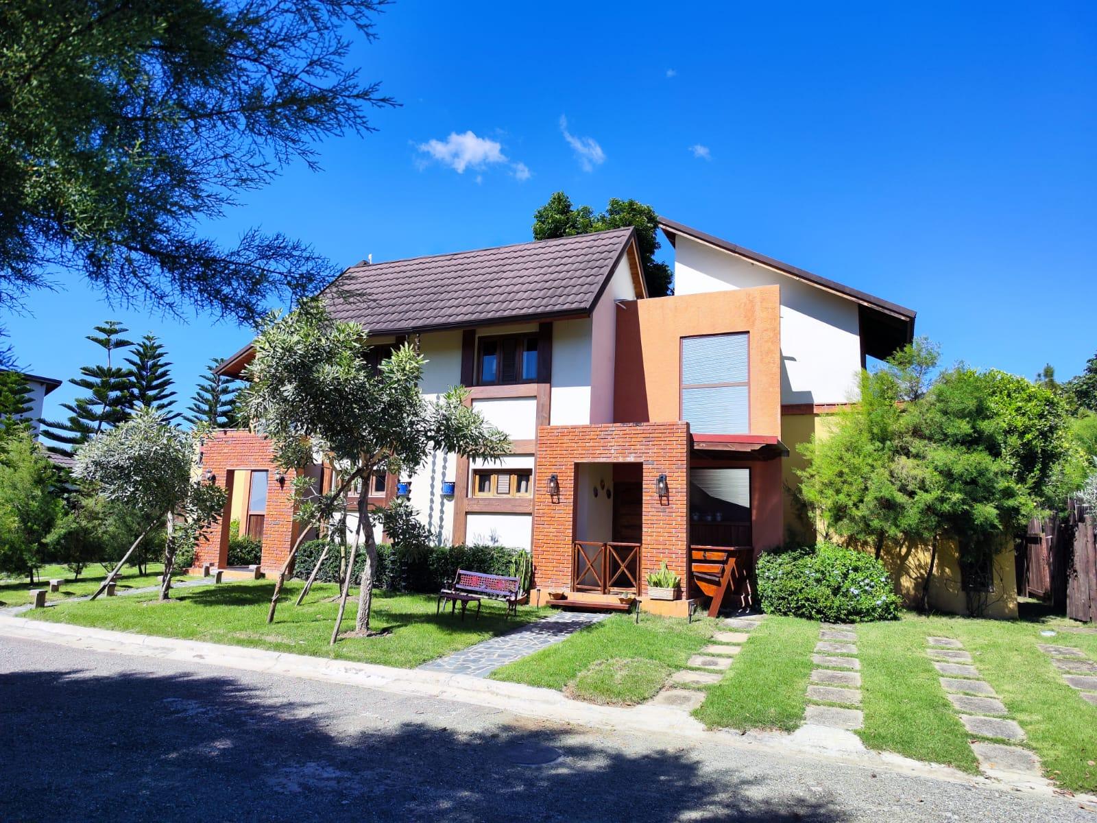 Villa Amueblada en Venta – Jarabacoa