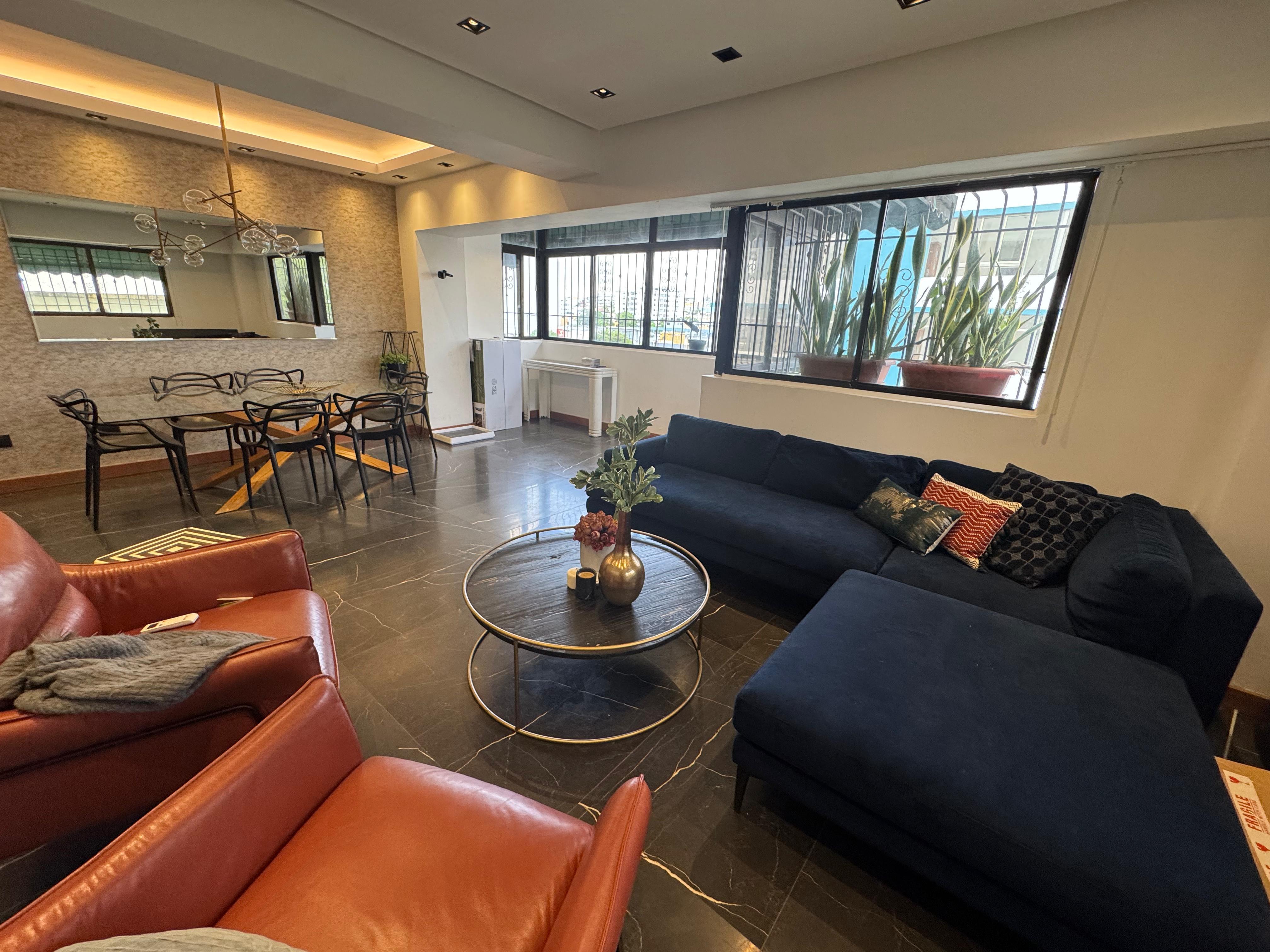 Apartamento en venta de 3 habitaciones cada una con su baño en bella vista