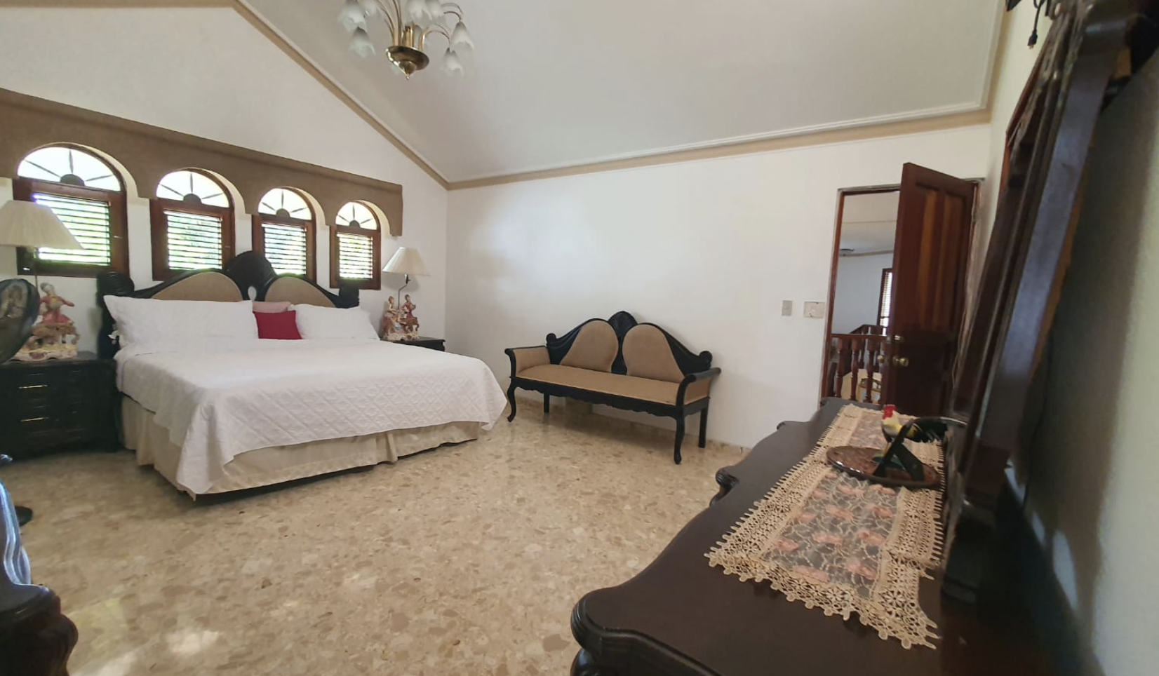 SE VENDE CASA EN SANTIAGO