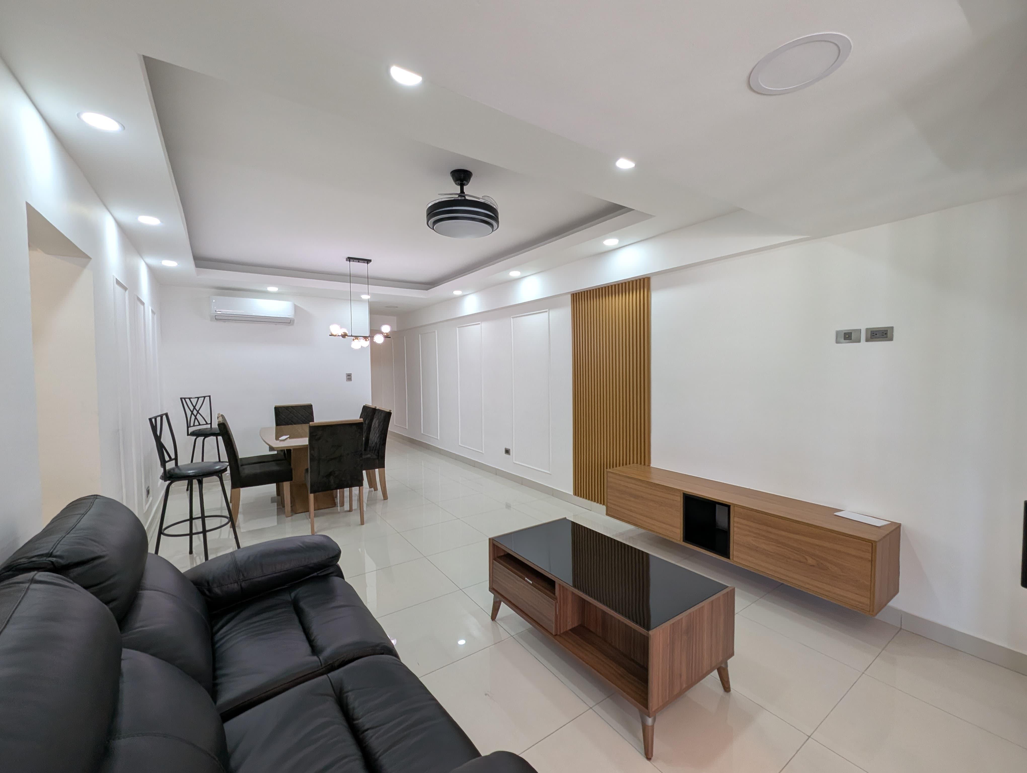 Apartamento en segundo nivel con terraza