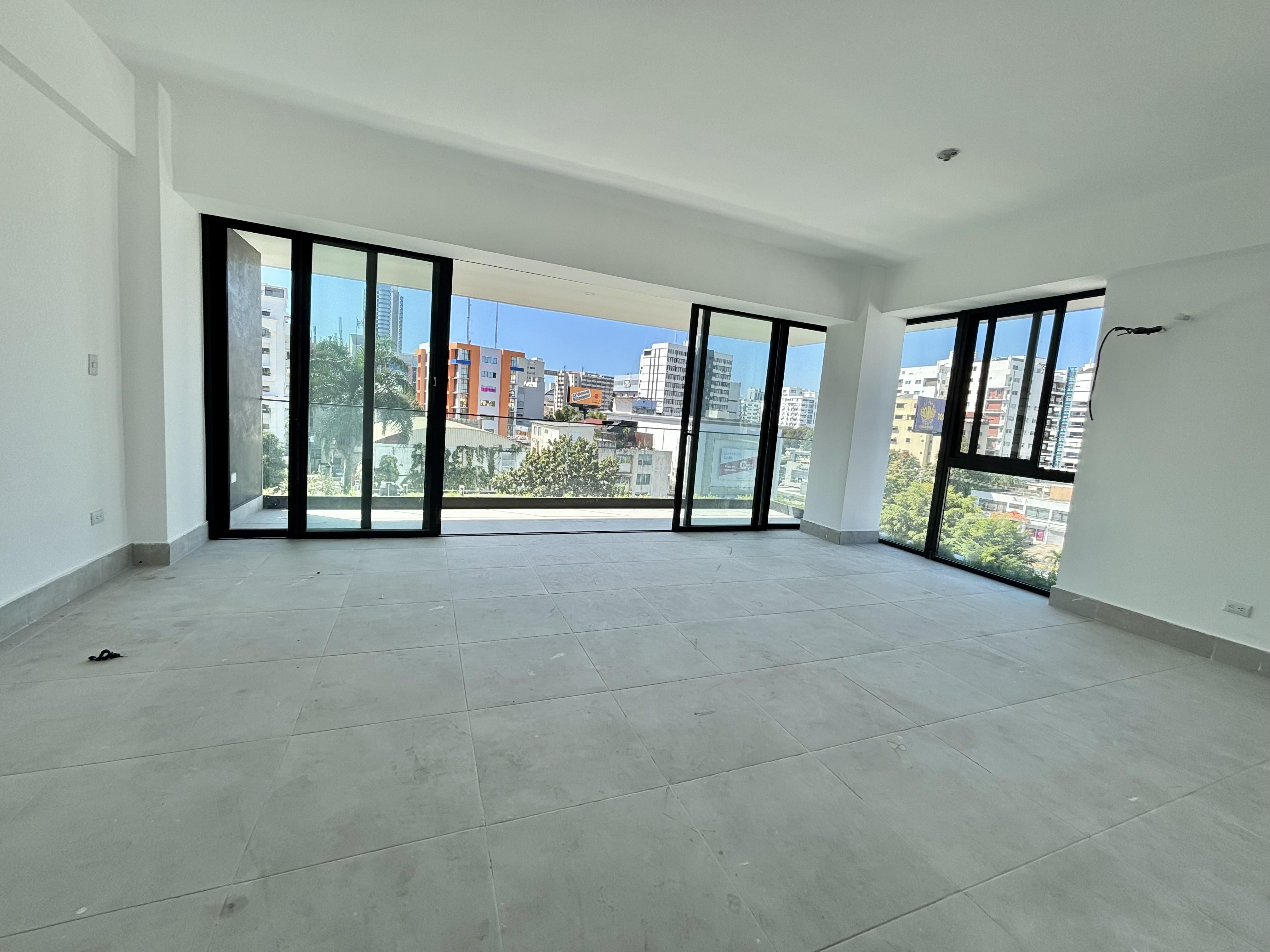 PENTHOUSE FAMILIAR EN NACO