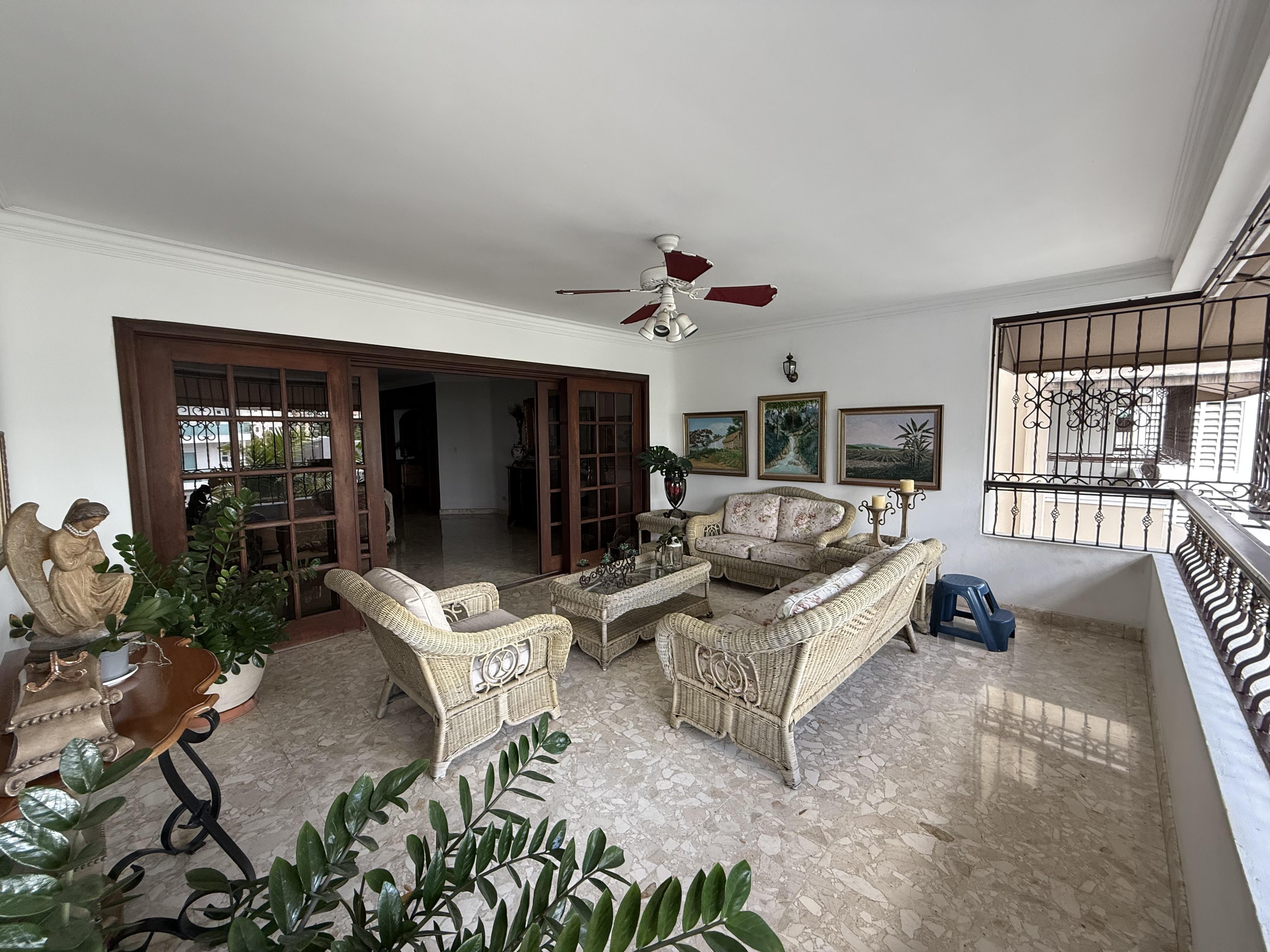 Apartamento familiar en Piantini